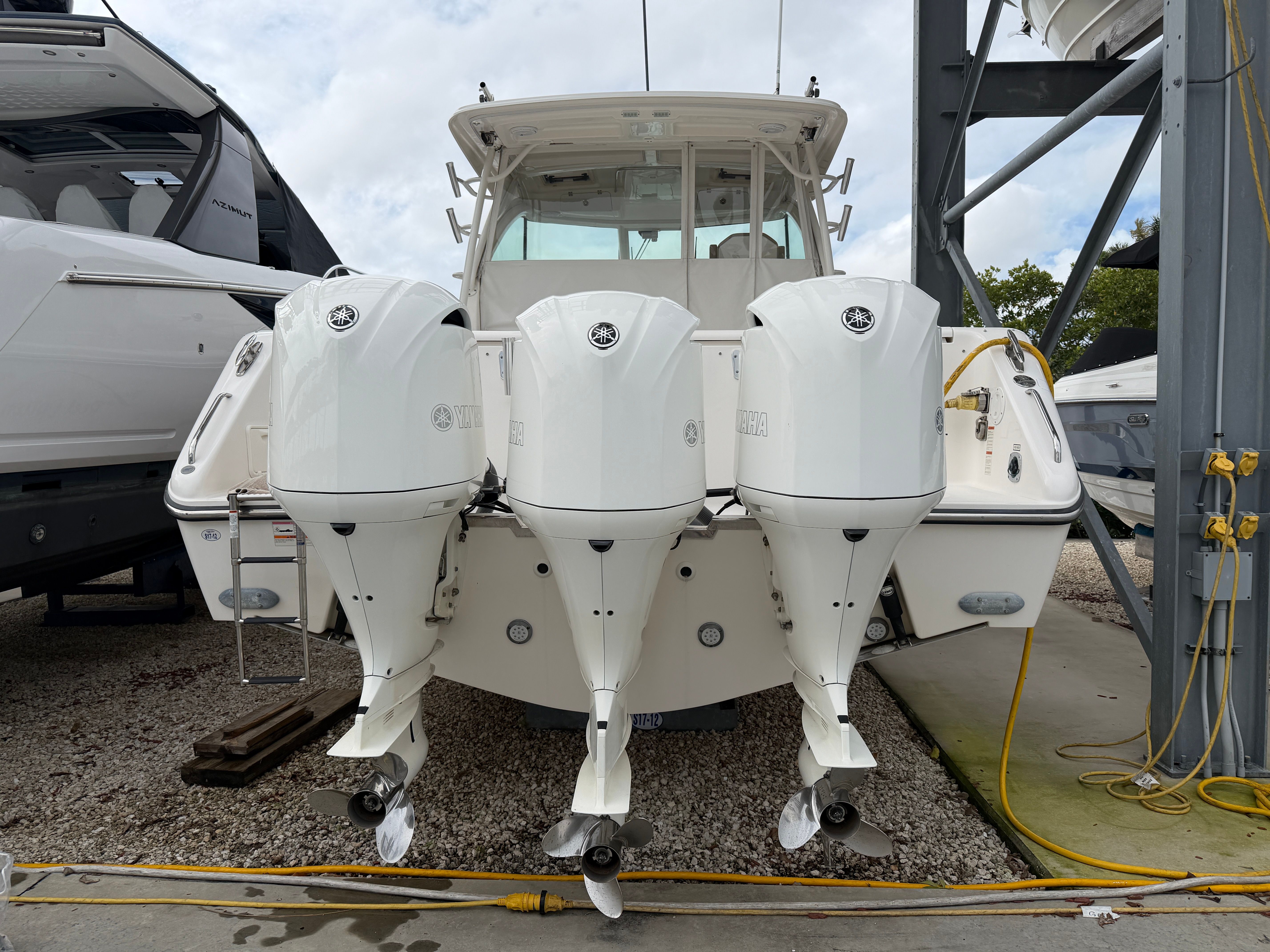 2017 Pursuit OS 385 Offshore - 6