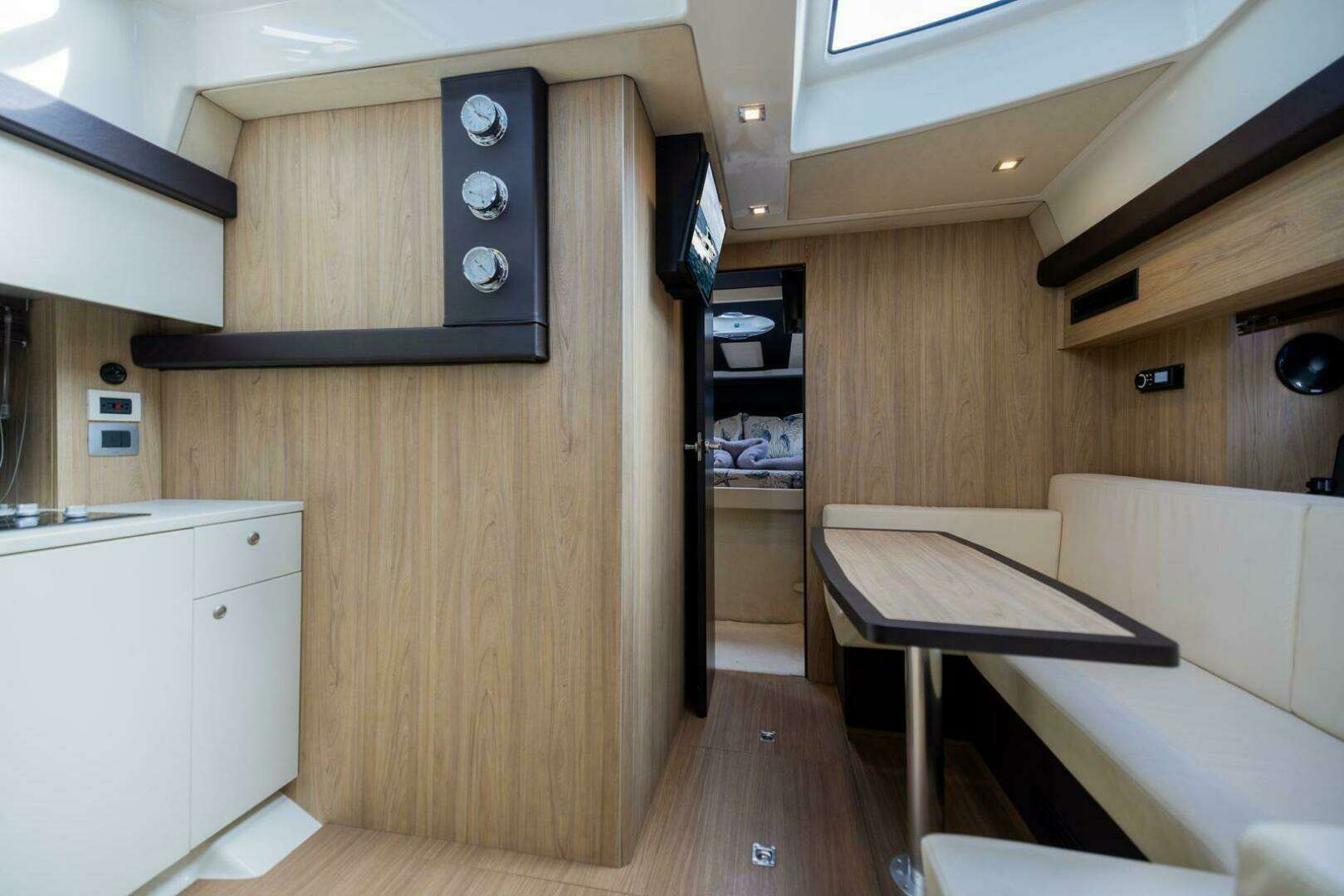 2014 Cranchi M 44 HT - Image 19