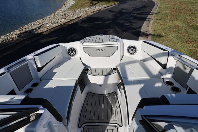 2026 Yamaha Boats 222S - 10
