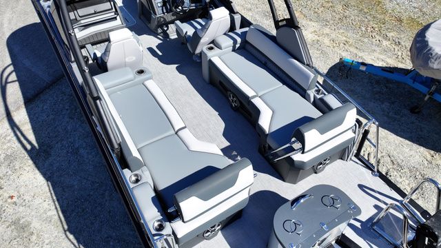 2026 Tahoe Cascade - Quad Lounger Shift Windshield - 4