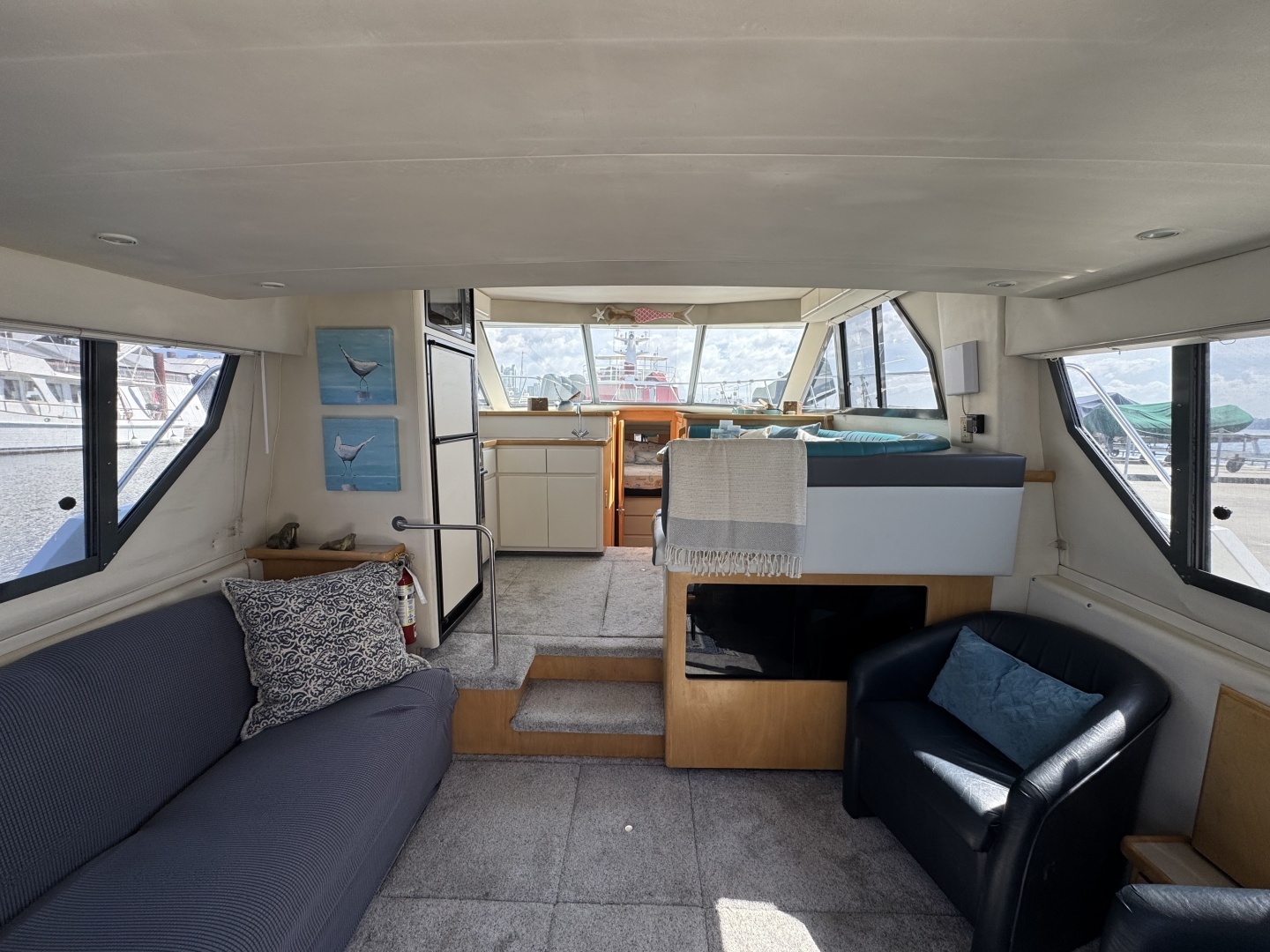 1996 Carver 370 Voyager - Image 49