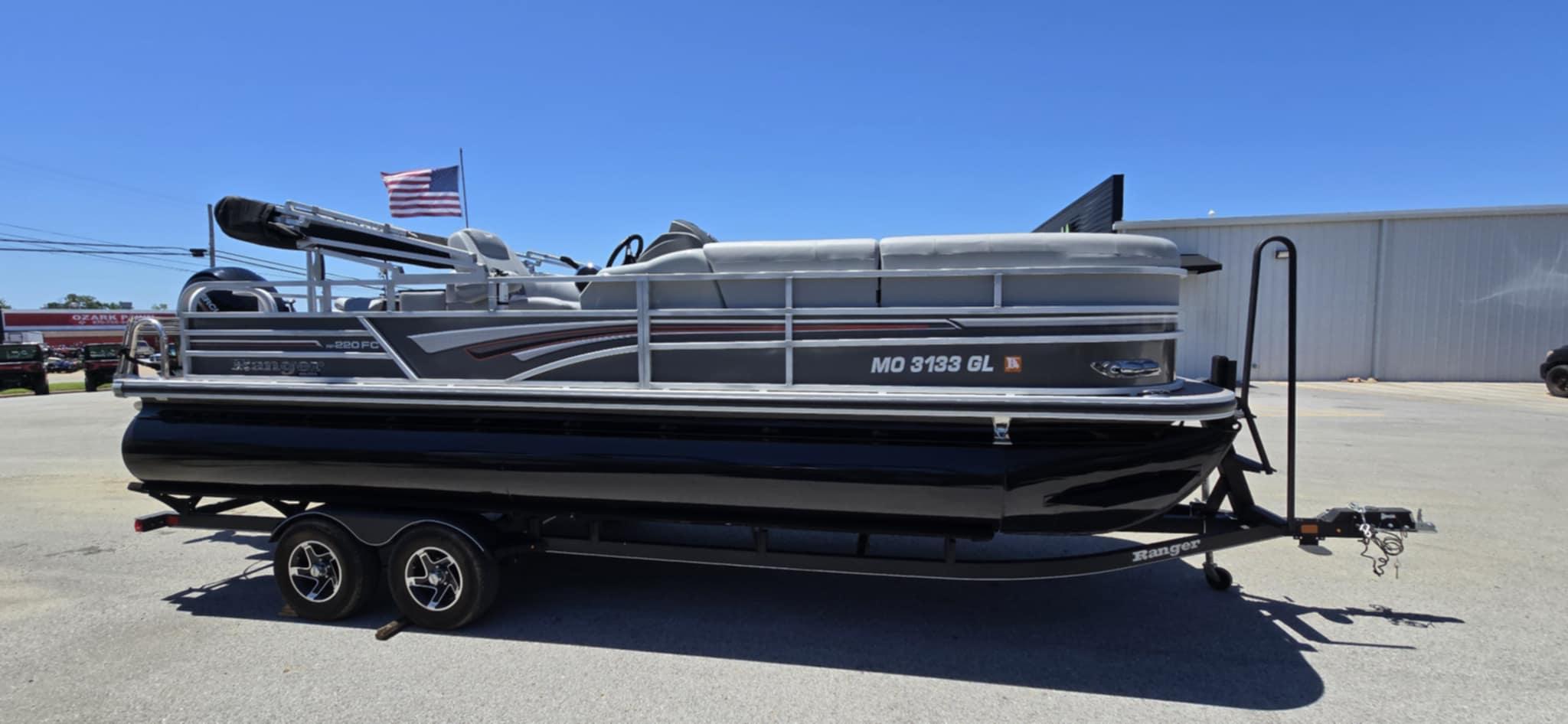 2020 Ranger Reata 220FC