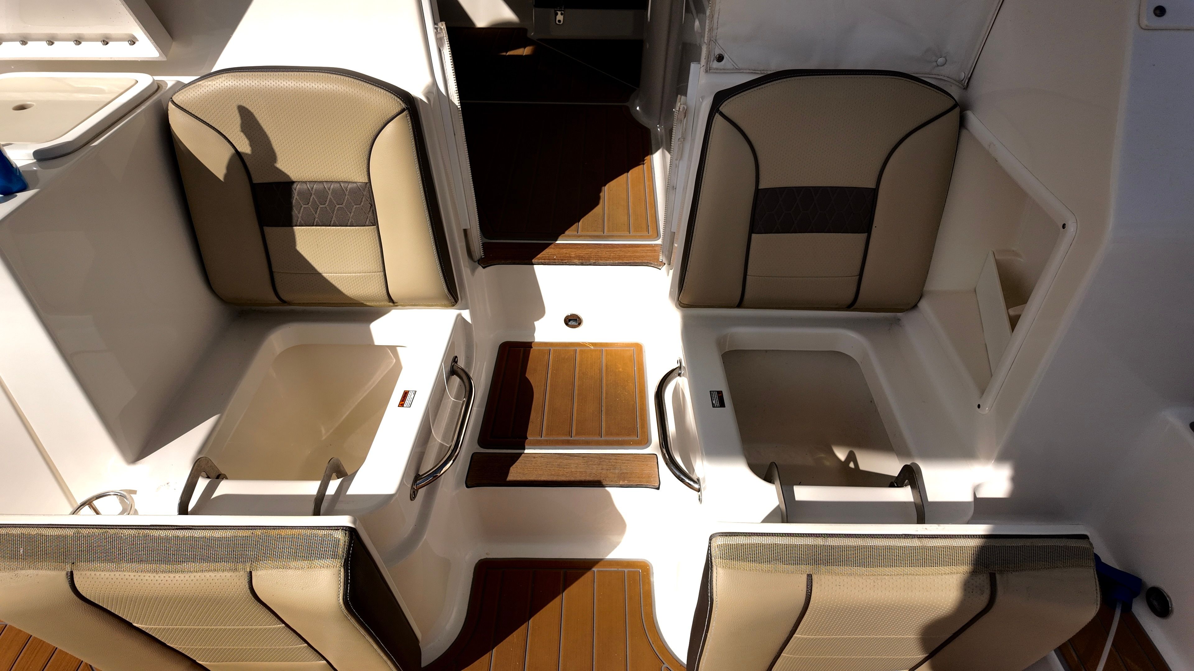 2019 PURSUIT 355 OS - Image 18