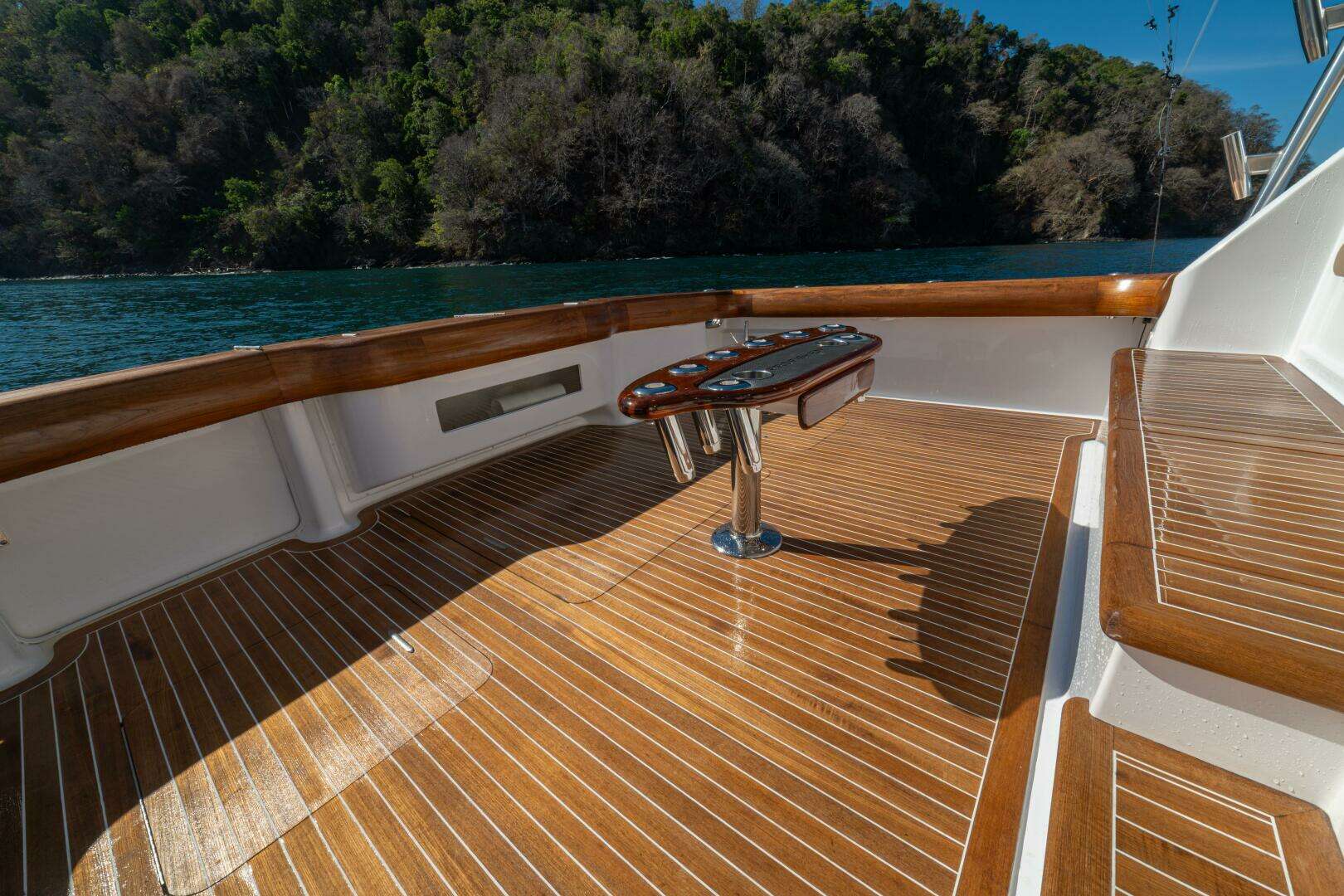 2006 Viking 56 Convertible - Image 27