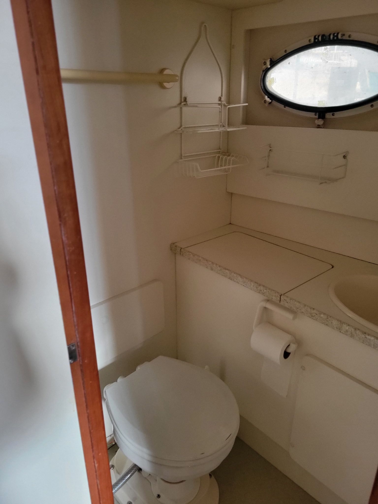 1999 Silverton 392 Motor Yacht - 38