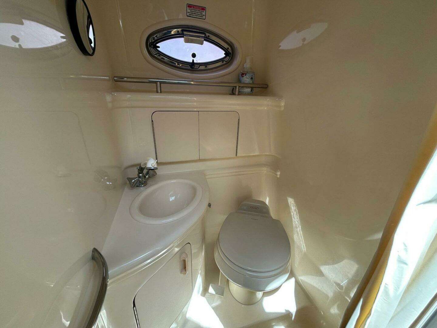 2004 Sea Ray 280 Sundancer - Image 24