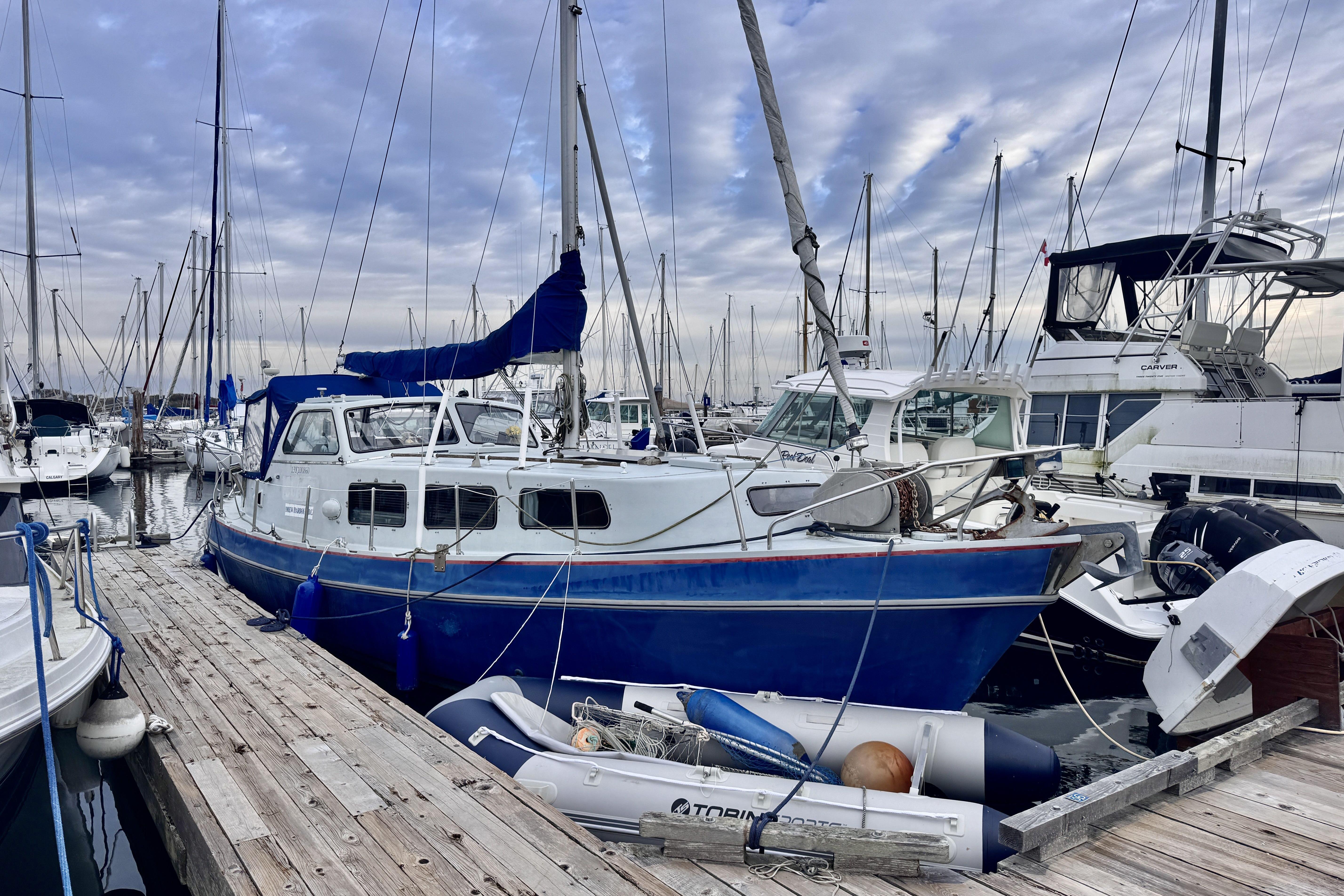 1975 Fiskars Finnsailer 35