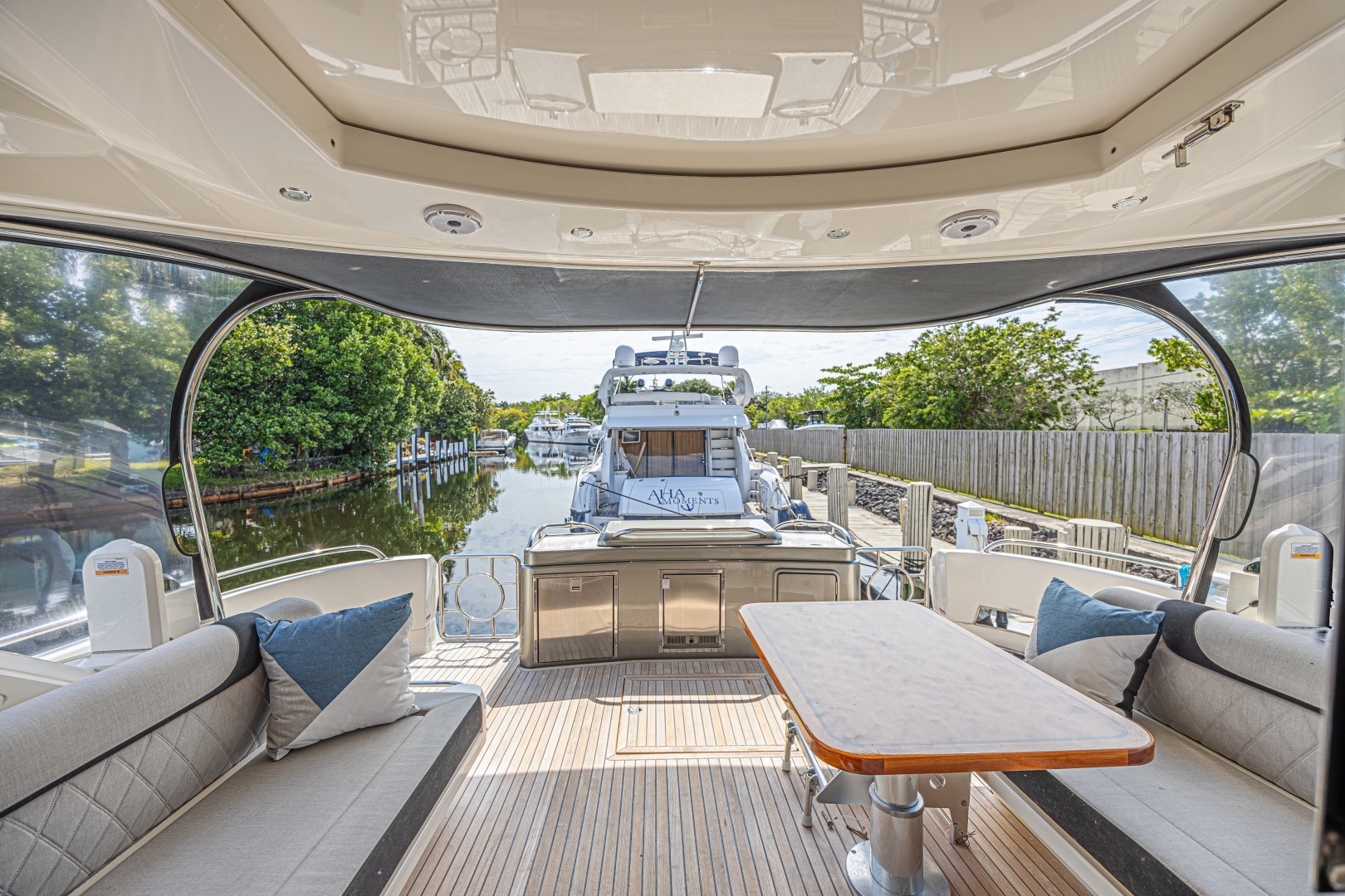 2021 Riviera 6000 Motor Yacht - Image 6