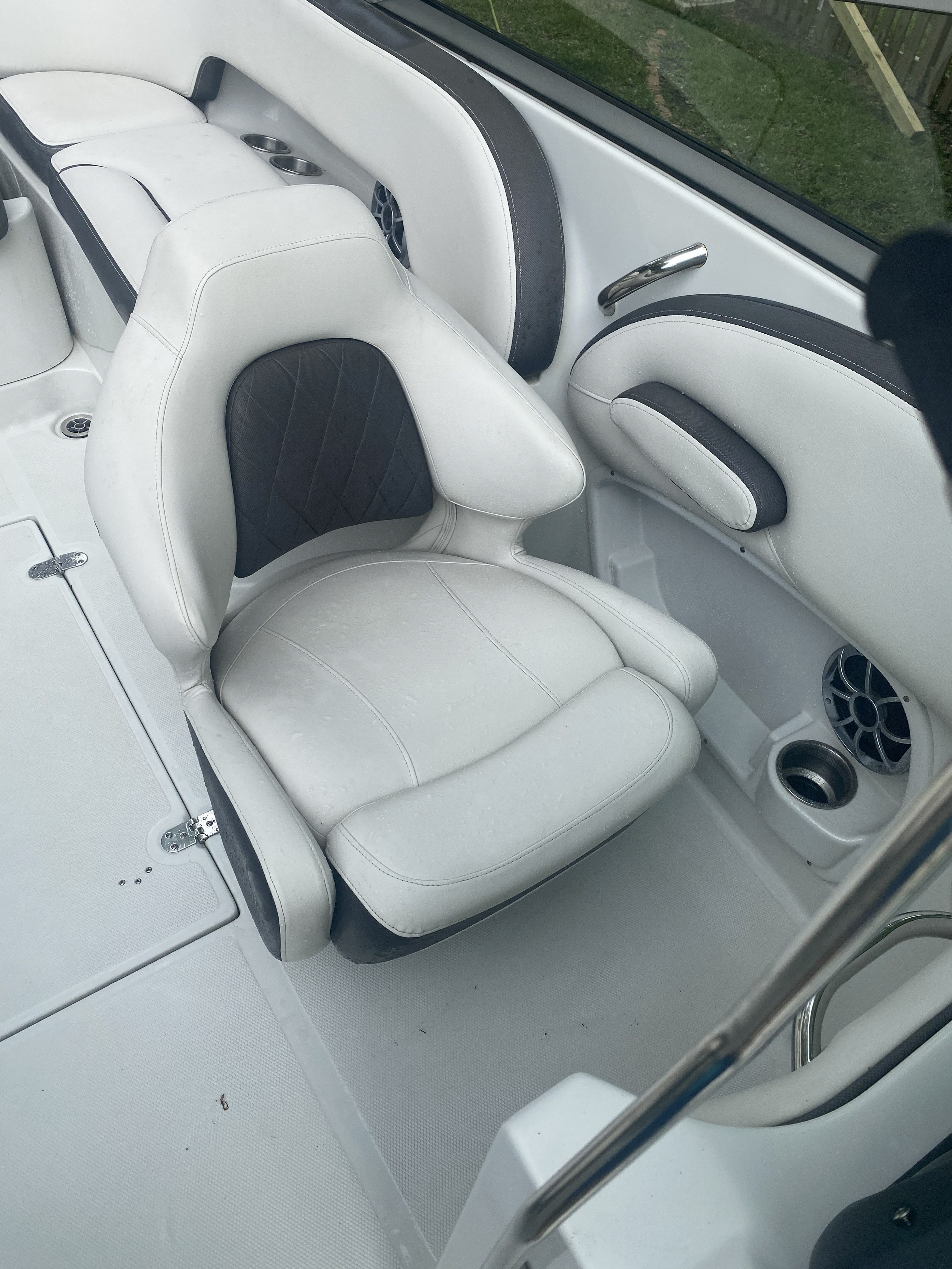 2023 Crownline Eclipse E215 XS - 6