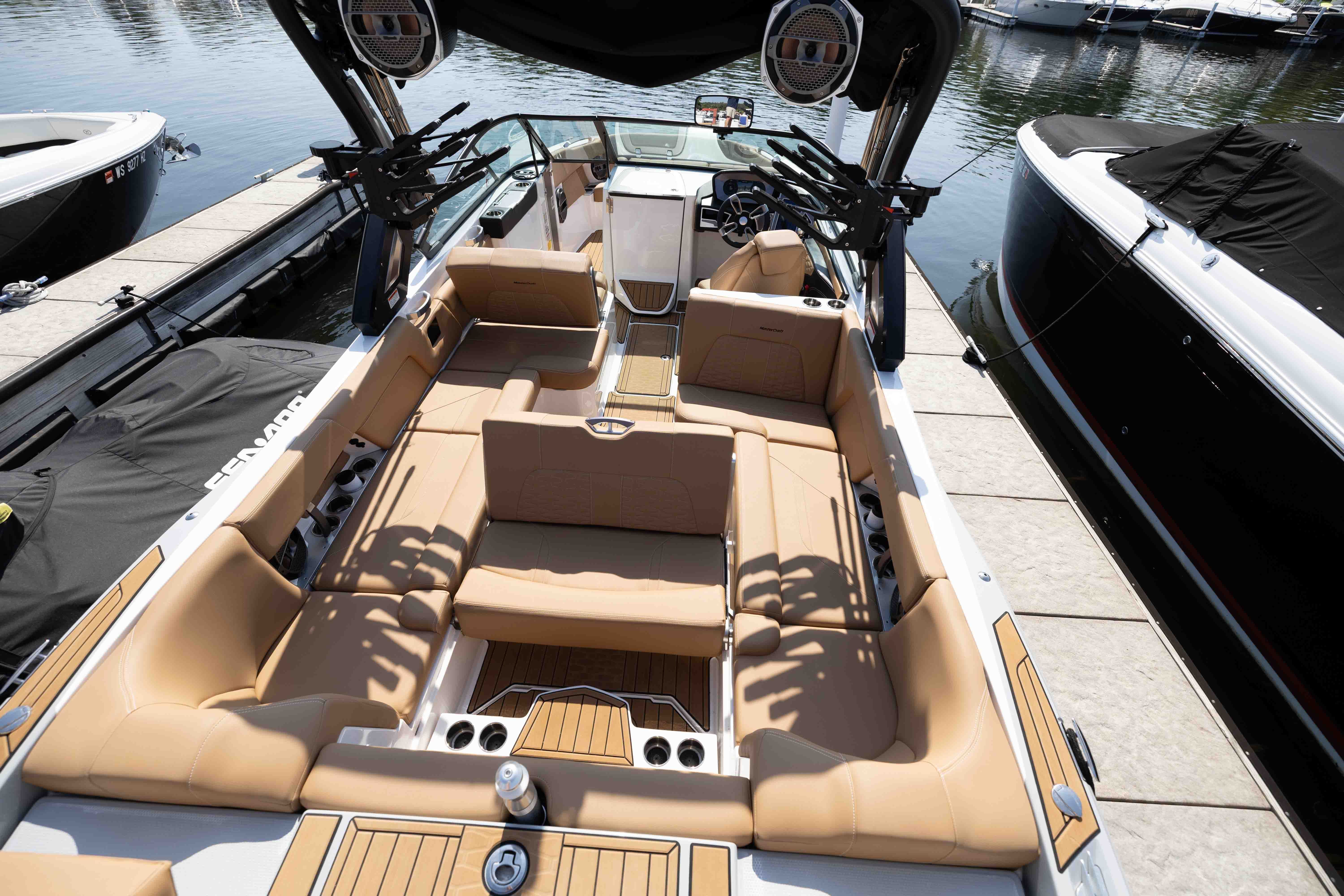 2022 MasterCraft X26 - 30