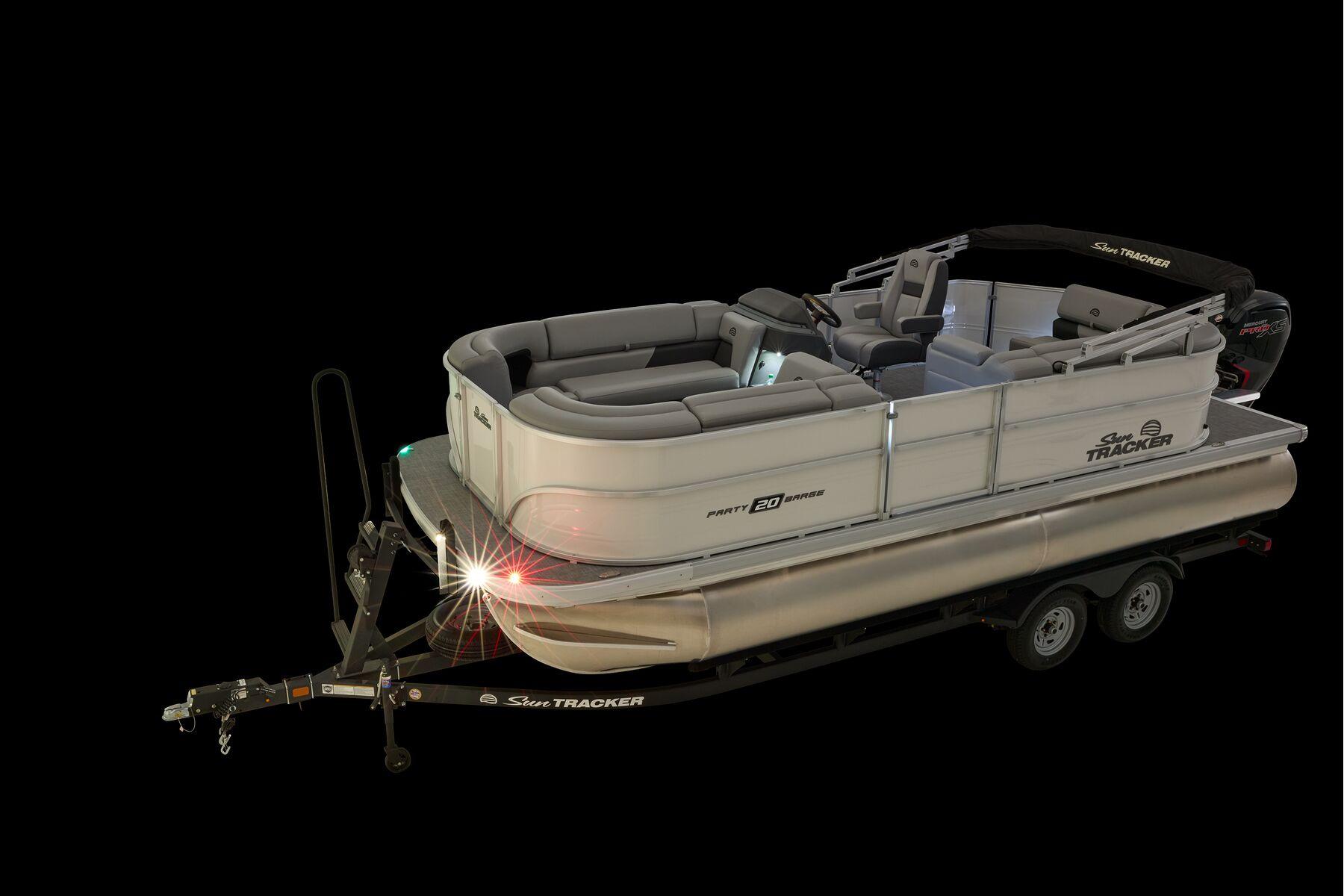 2026 Sun Tracker Party Barge 20 DLX - 66