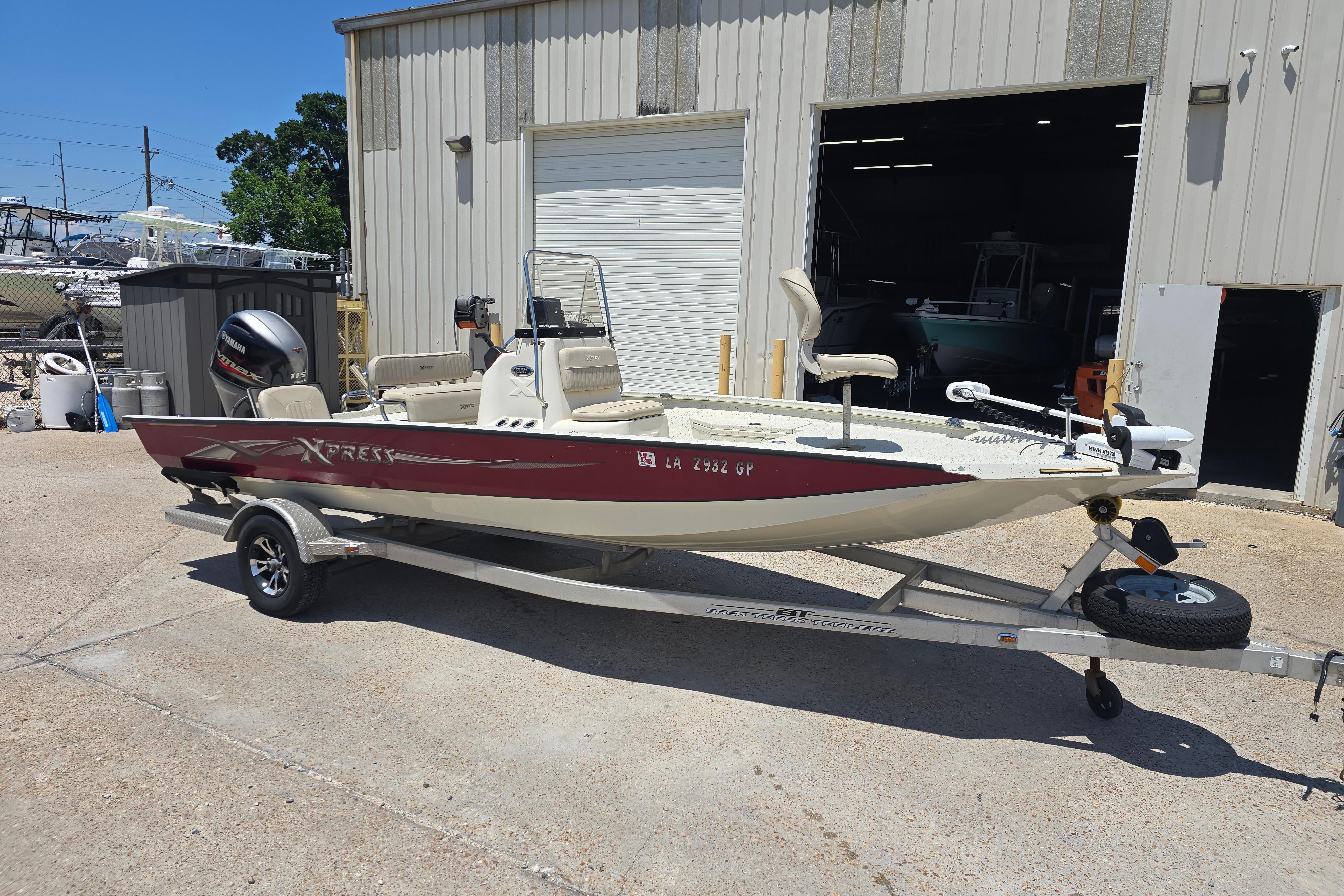 2016 Xpress H20B Bay