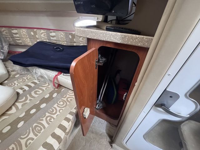 2005 Rinker Fiesta Vee 270 - 18