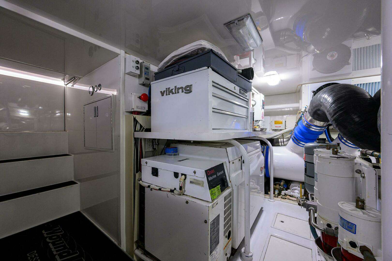 2004 Viking 65 Enclosed Bridge w/Tower - Image 77