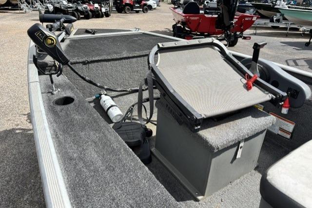 2015 Tracker Panfish 16 boat interior with fishing seat and trolling motor.
