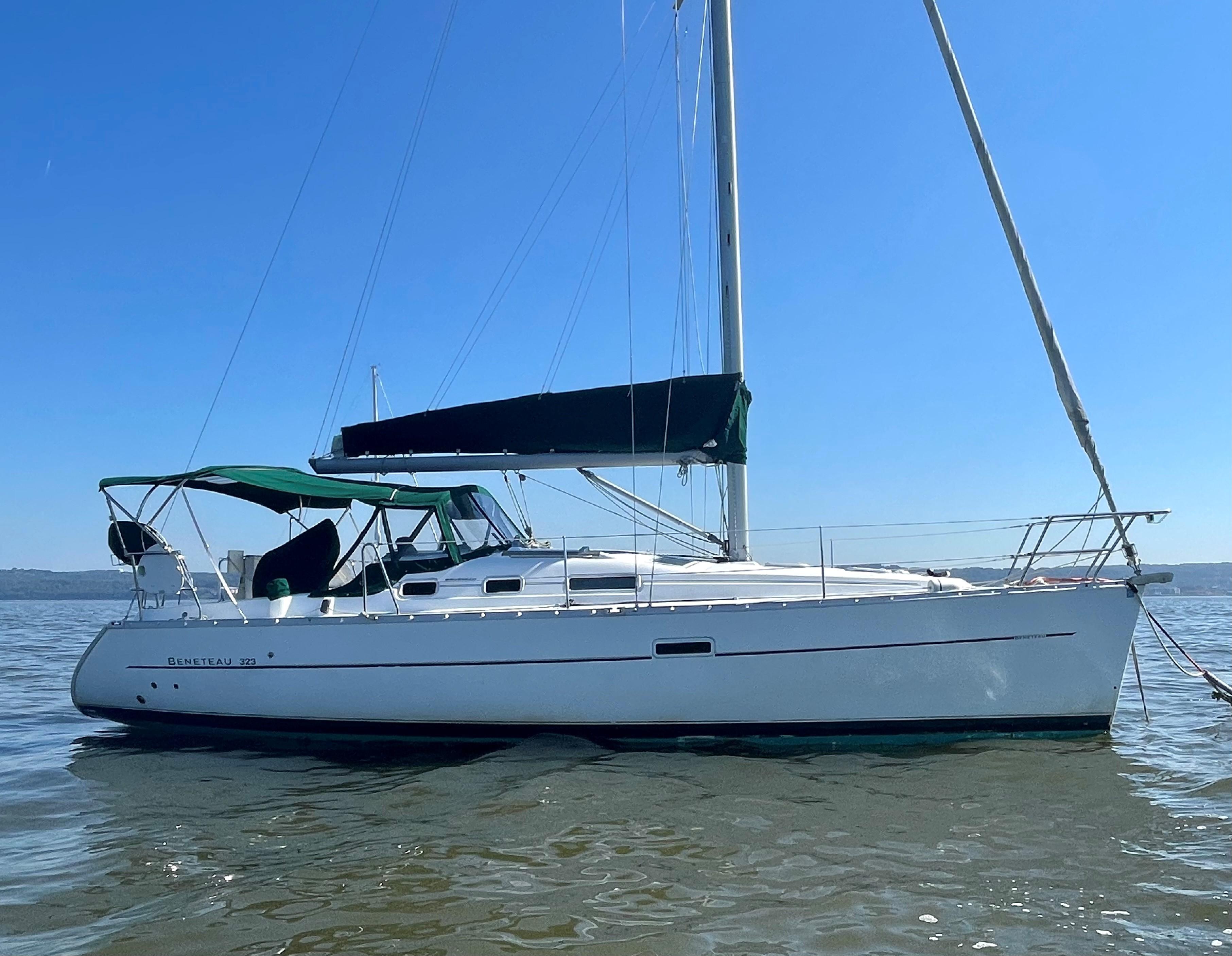 2005 Beneteau 323