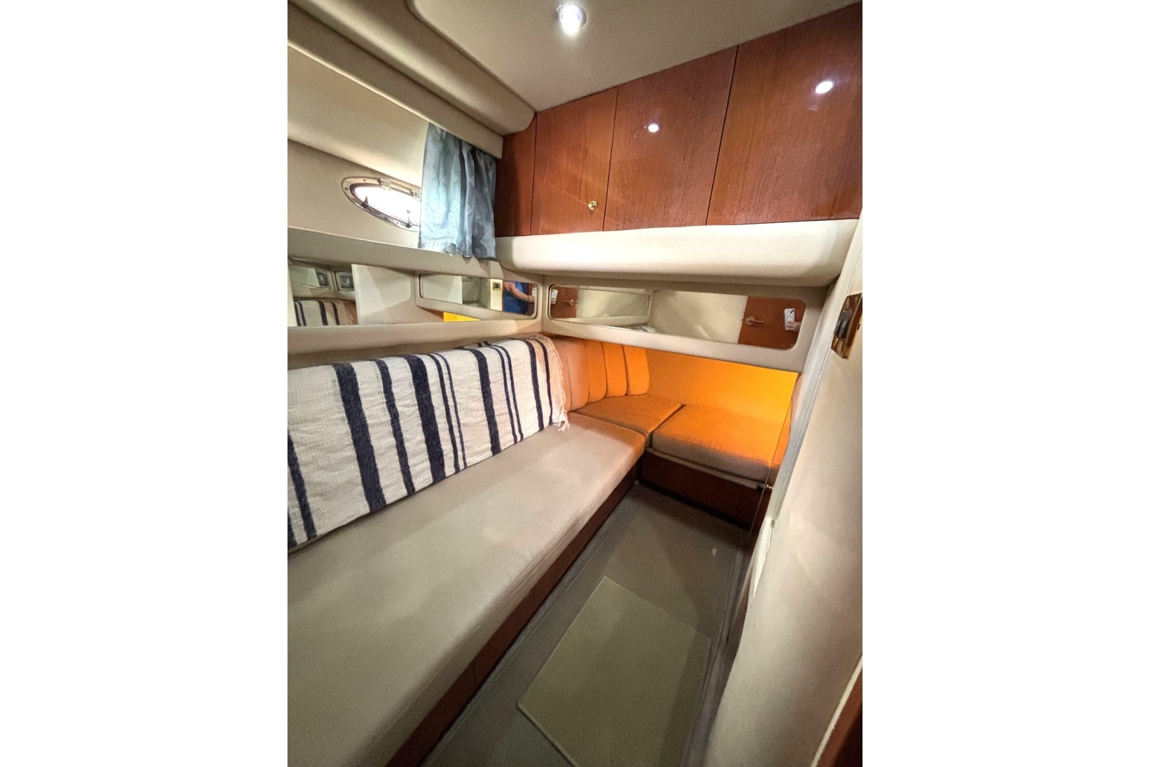 1999 Sea Ray 480 Sedan Bridge - Image 61