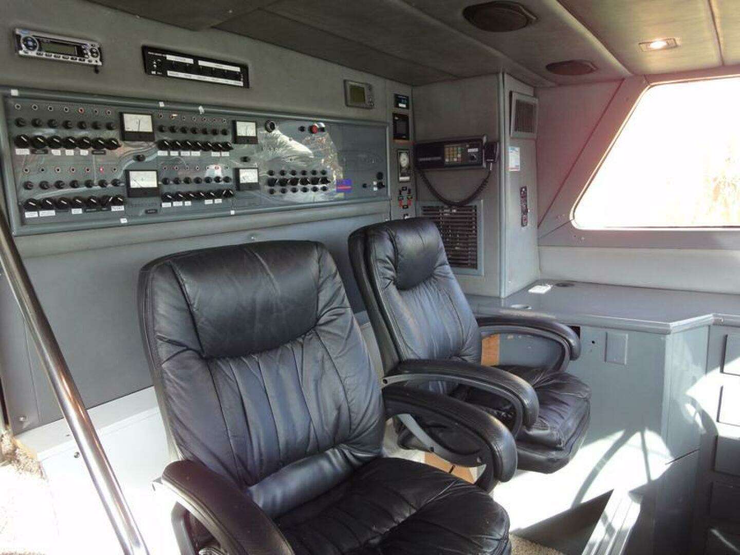 1990 Inace Expedition 88 - Image 12