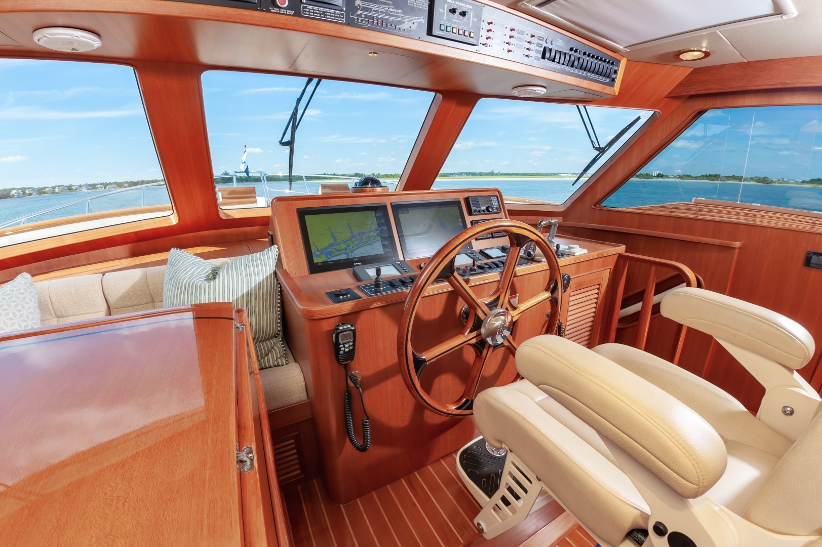 2015 Marlow Explorer 58E - Image 15