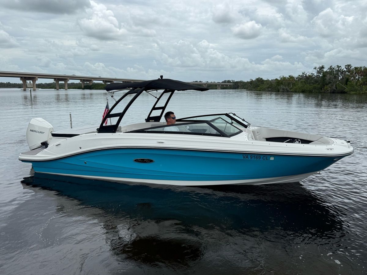 2024 Sea Ray SPX 230 Outboard