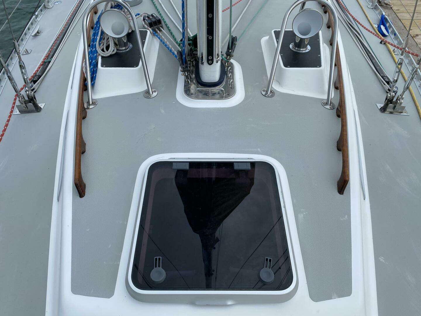 1989 J Boats J/40 - Image 15