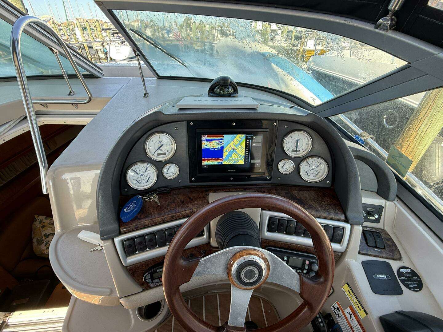2006 Four Winns 318 Vista - Image 8