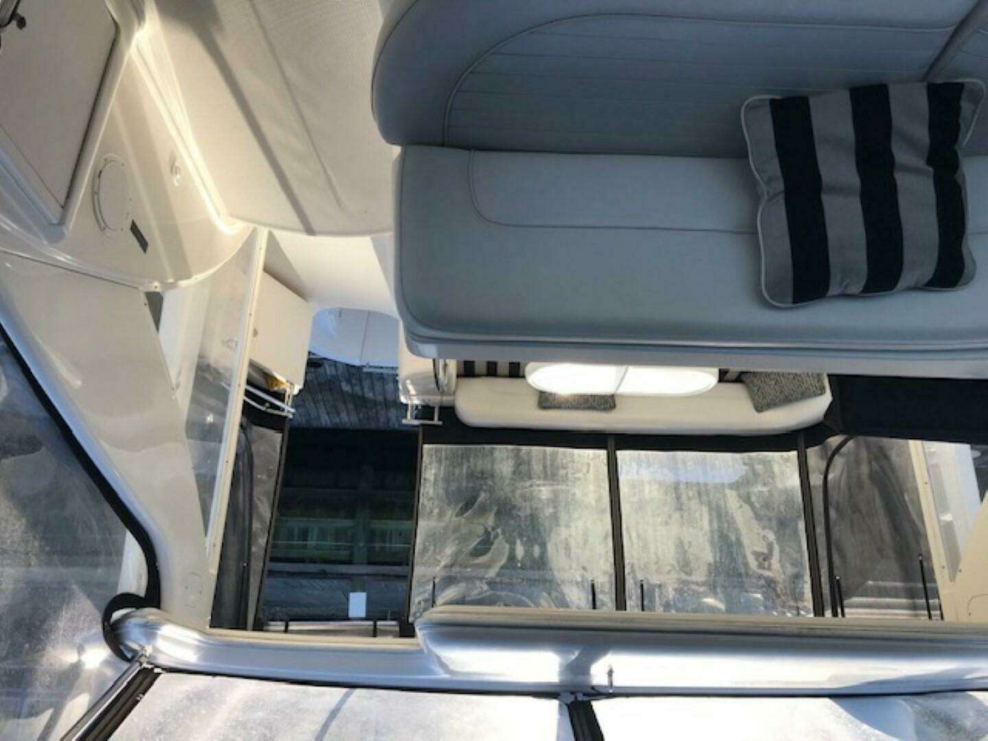 2004 Meridian 459 Motoryacht - Image 13