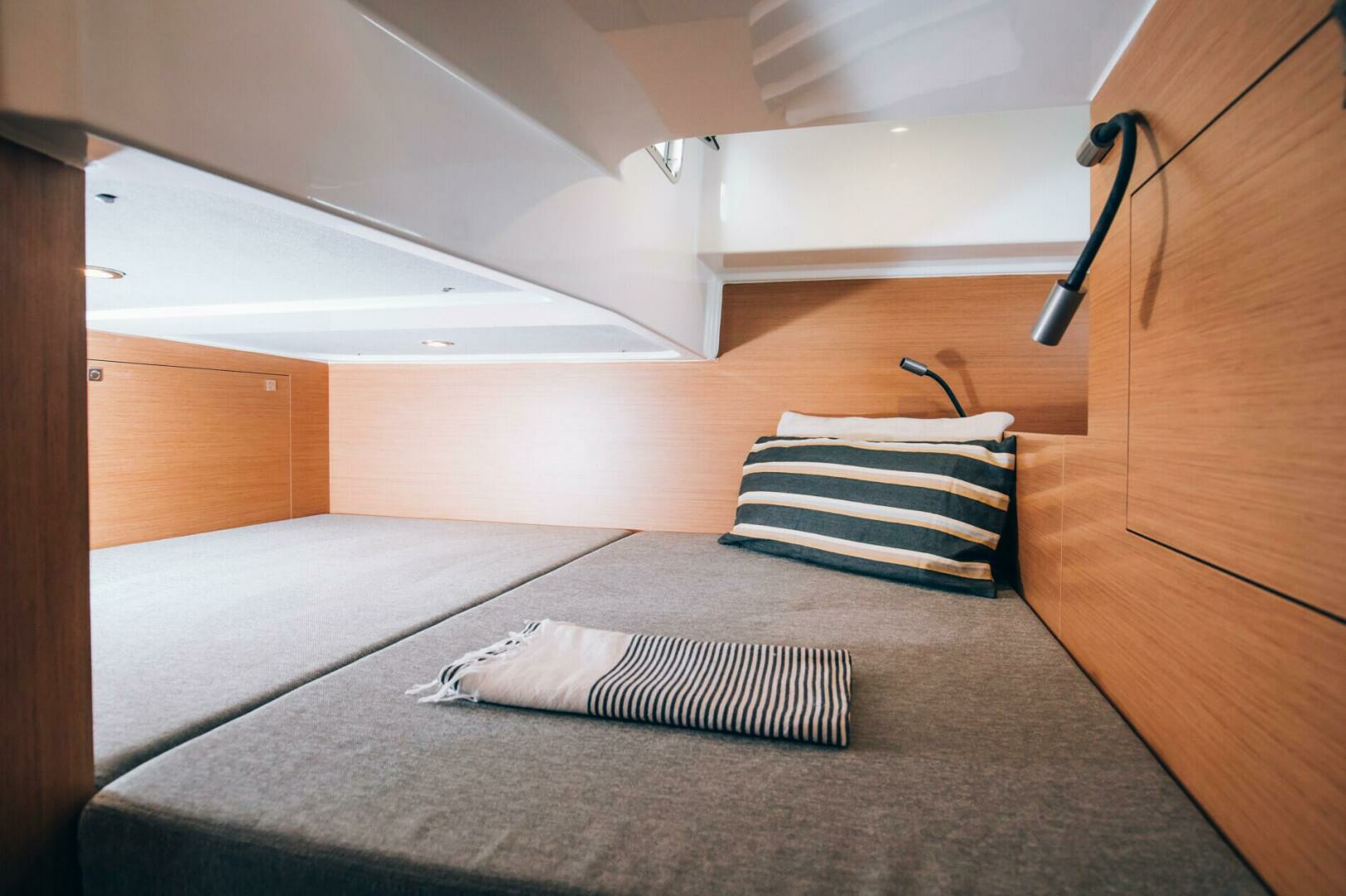 2025 Beneteau Flyer 10 - Image 12