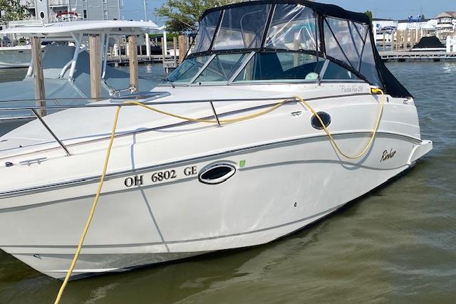 2005 Rinker Fiesta Vee 250