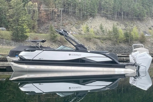 2024 Godfrey XP2700W