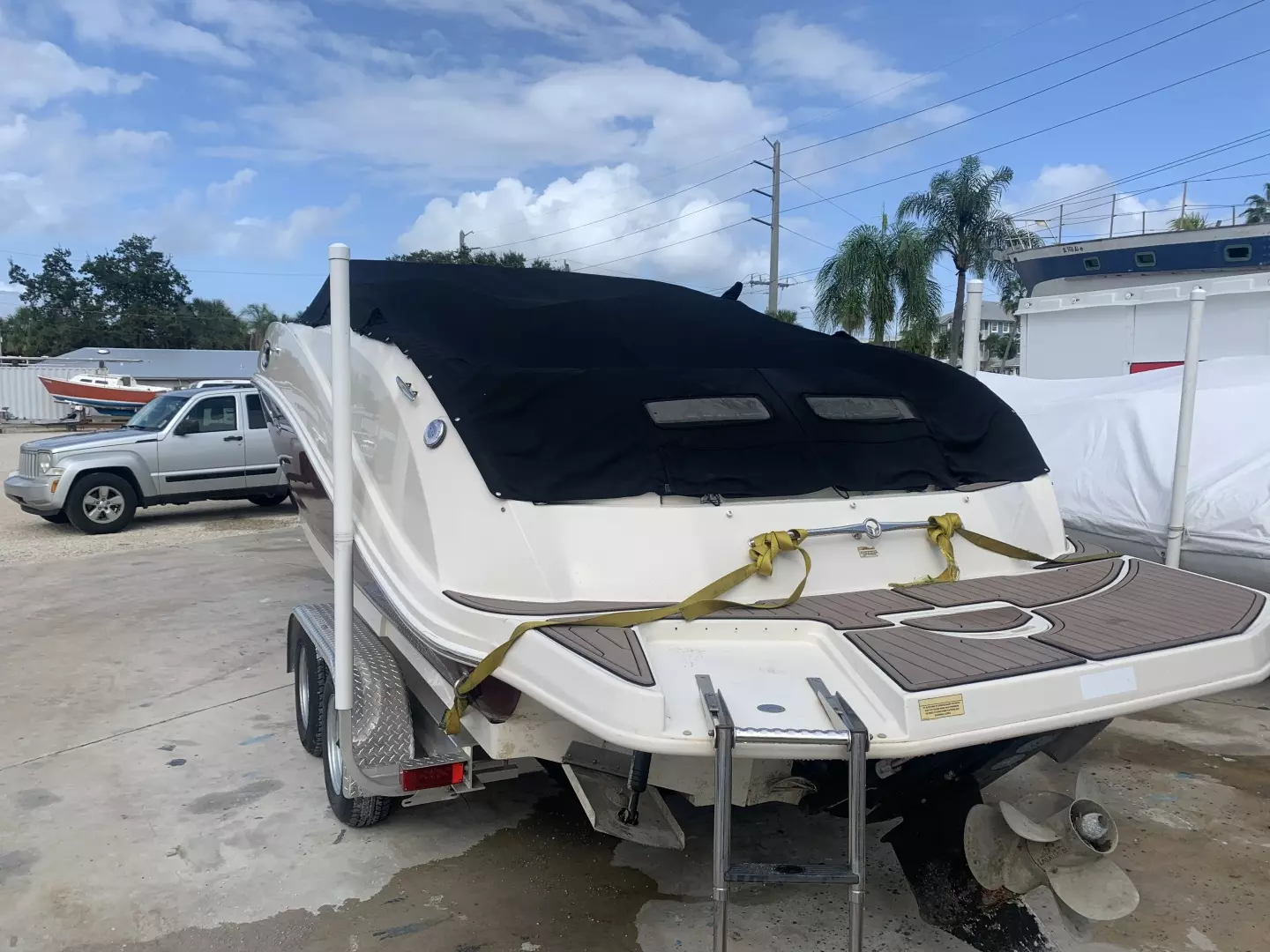 2007 Sea Ray 240 Sundeck - Image 3