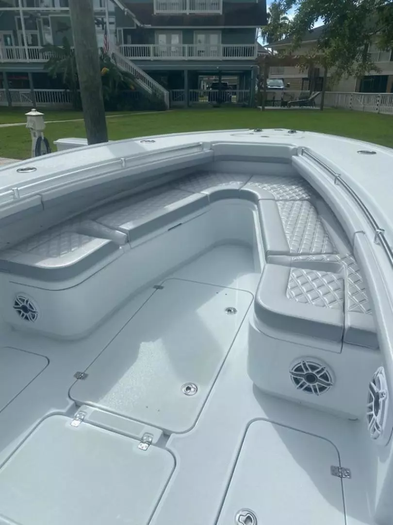 2022 Yellowfin Center Console - Image 3
