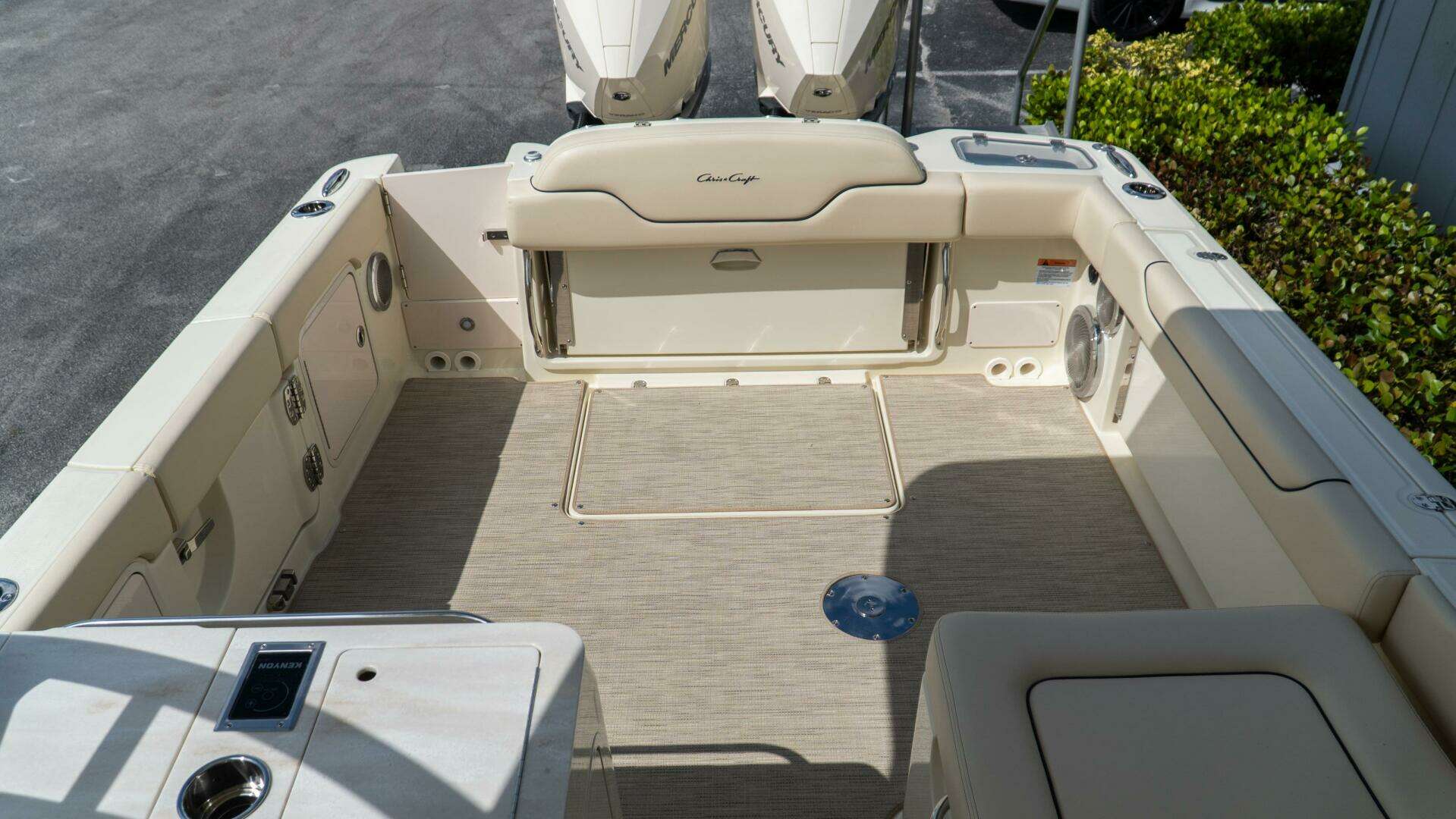 2025 Chris-Craft Calypso - Image 15