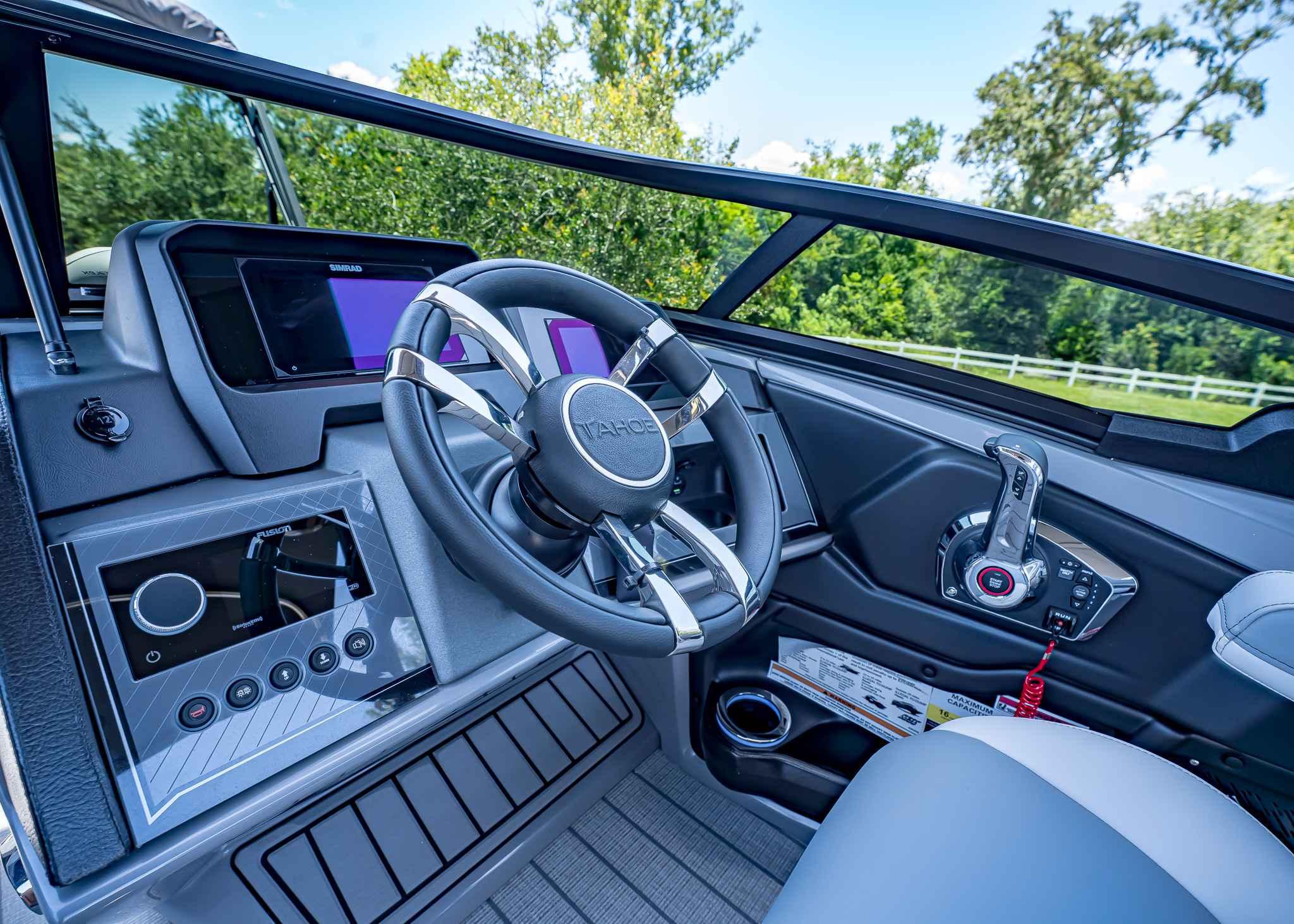 2025 Tahoe Pontoon Grand Tahoe LTD Elite Windshield - 22