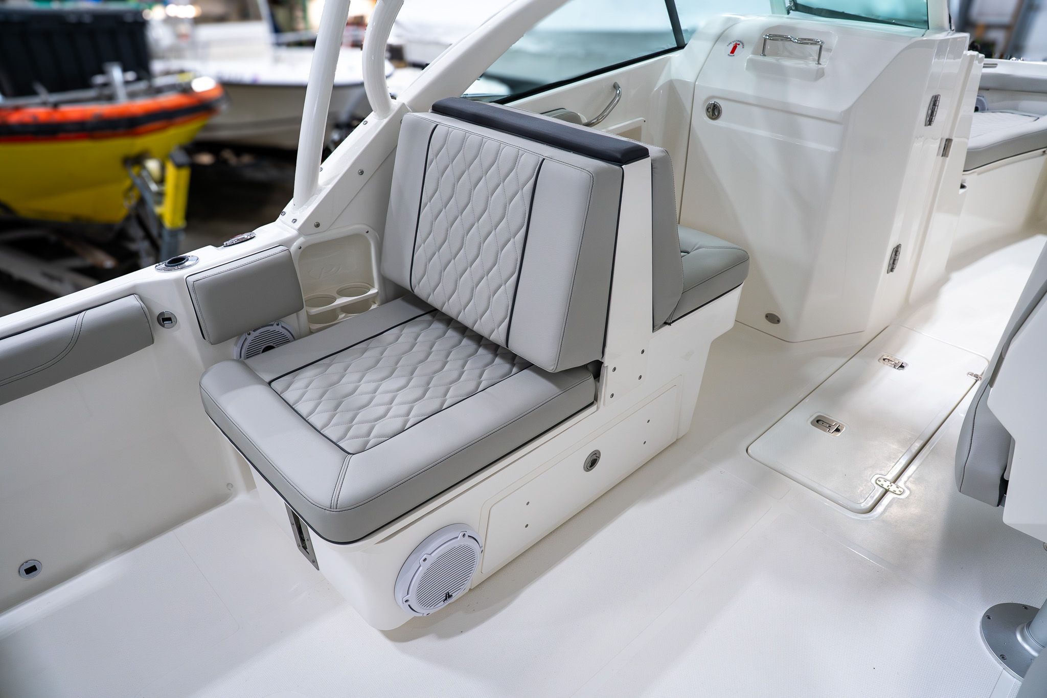 2026 Pursuit DC 246 Dual Console - 18