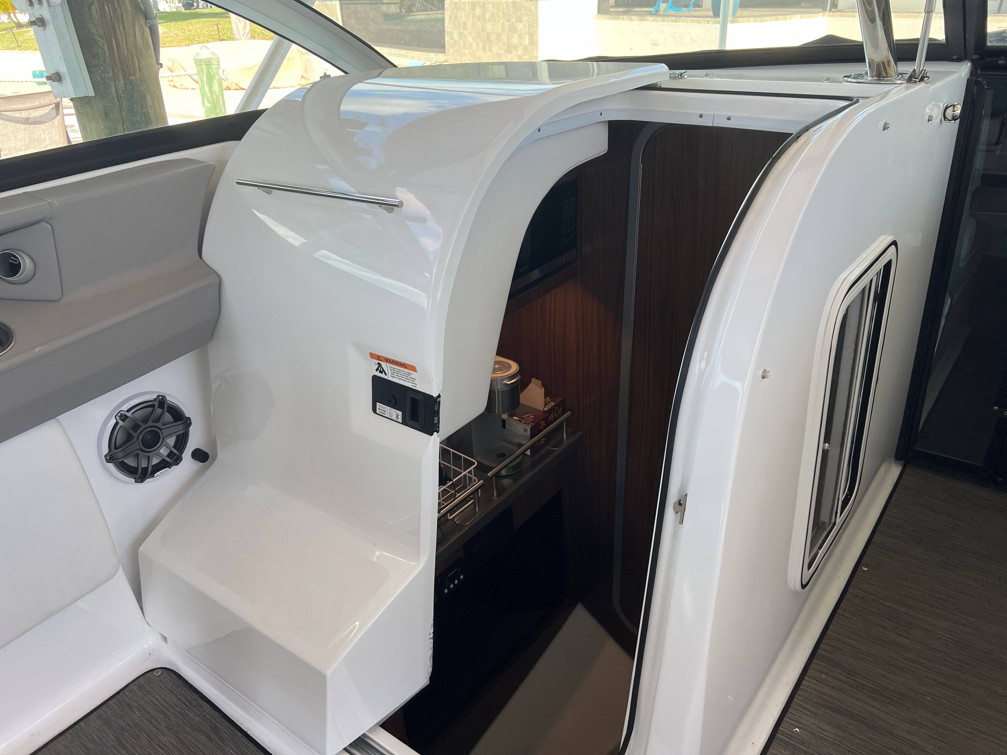 2023 Four Winns H350 - 8