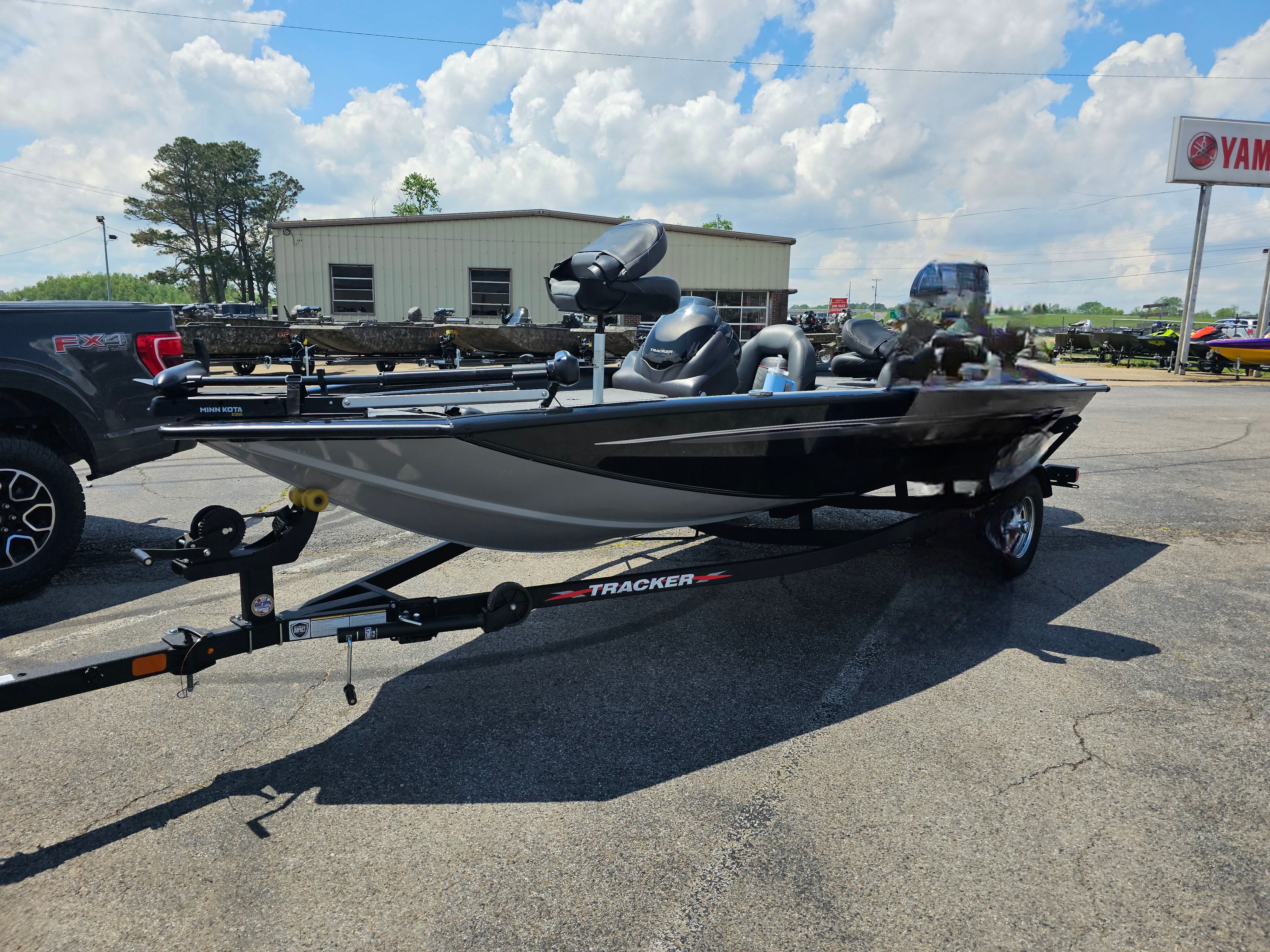 2024 Bass Tracker Pxw
