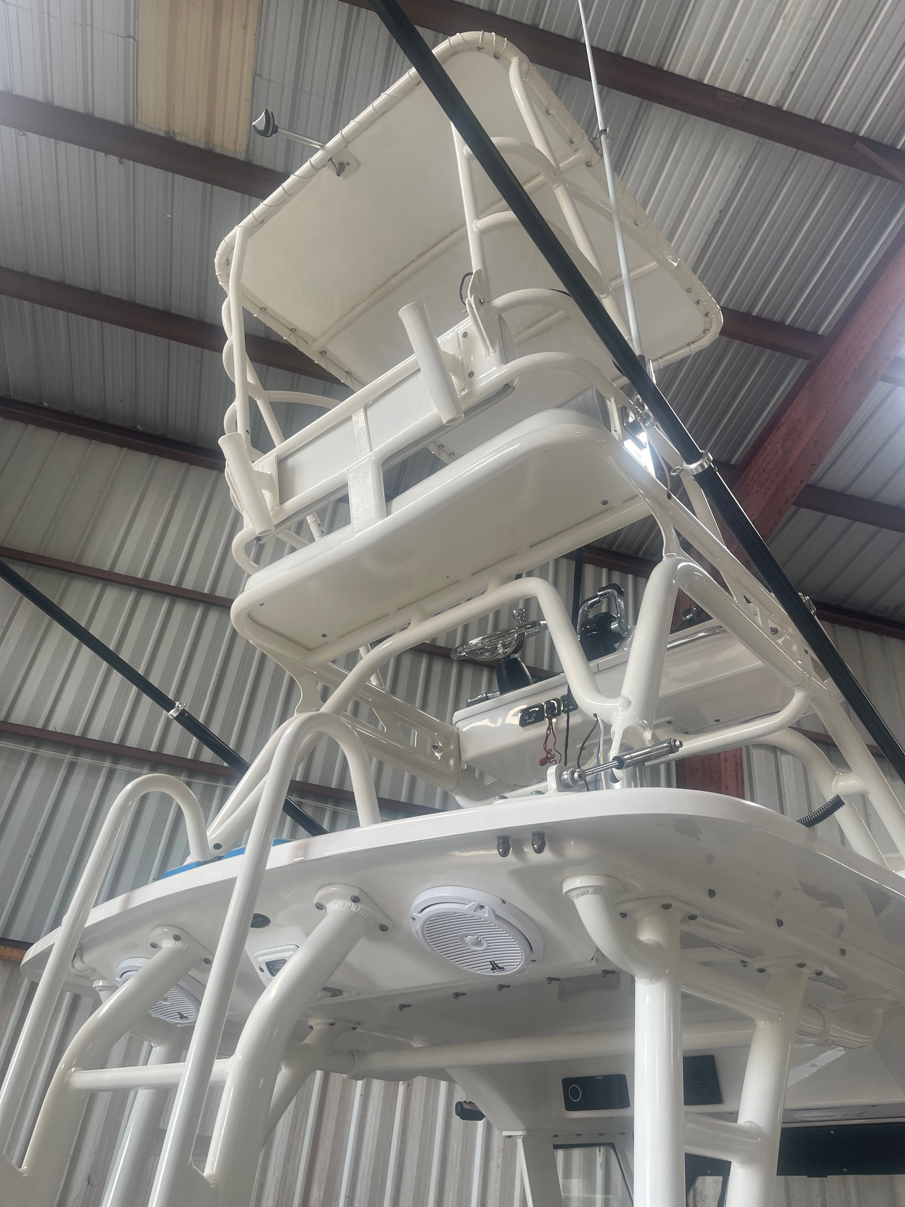 2017 Everglades 325 Center Console - 42