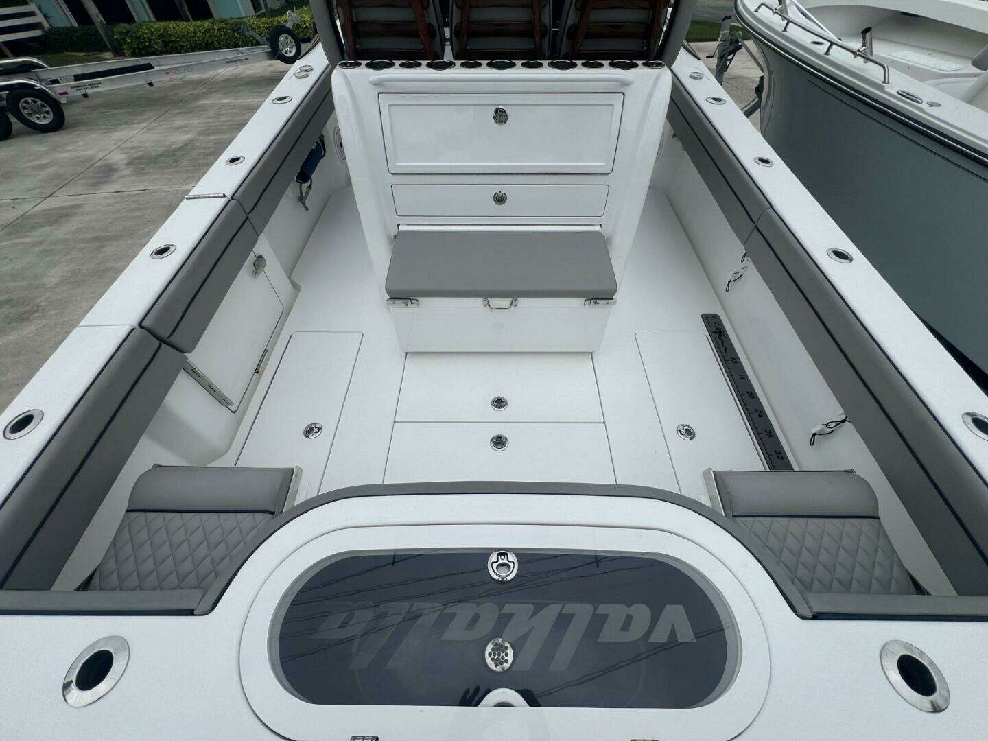 2023 Valhalla Boatworks V-33 - Image 26
