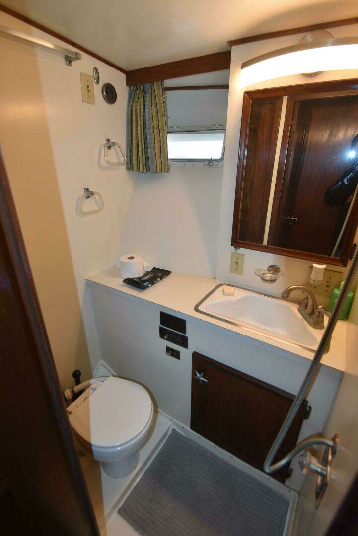 1978 Hatteras 46 Convertible - Image 51
