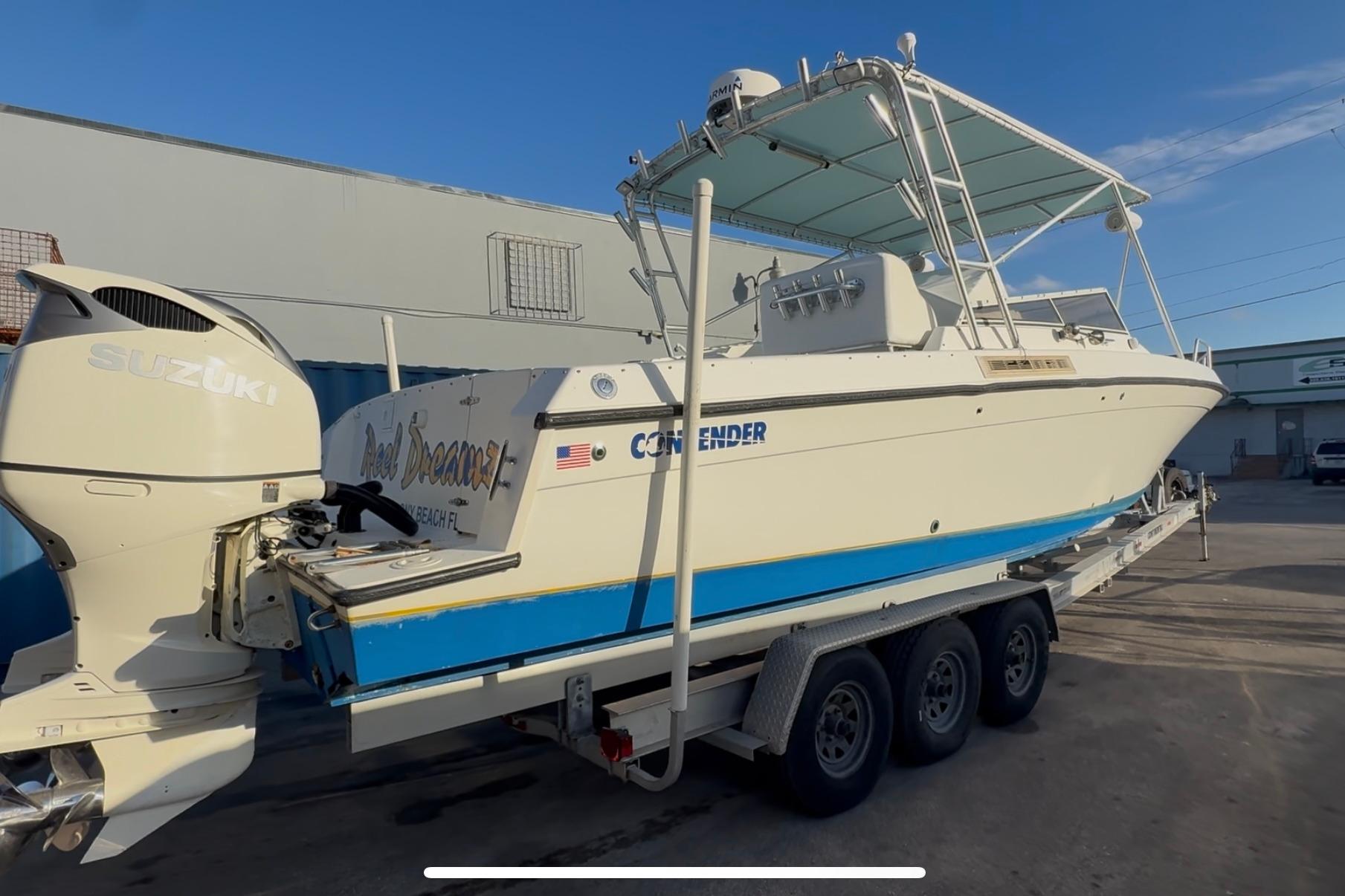 1998 Contender 35 Express Side Console