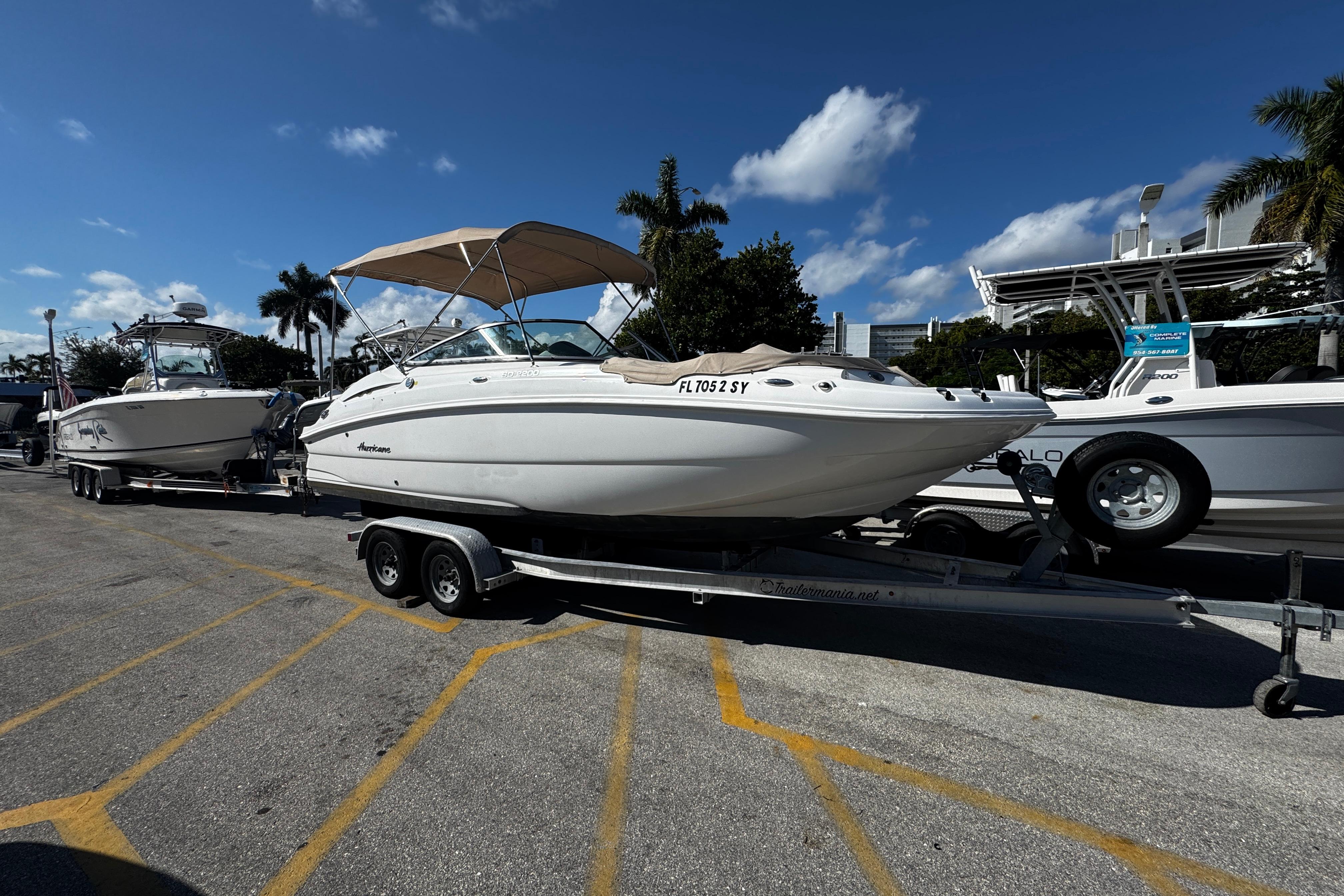 2021 Hurricane SunDeck 2200 OB