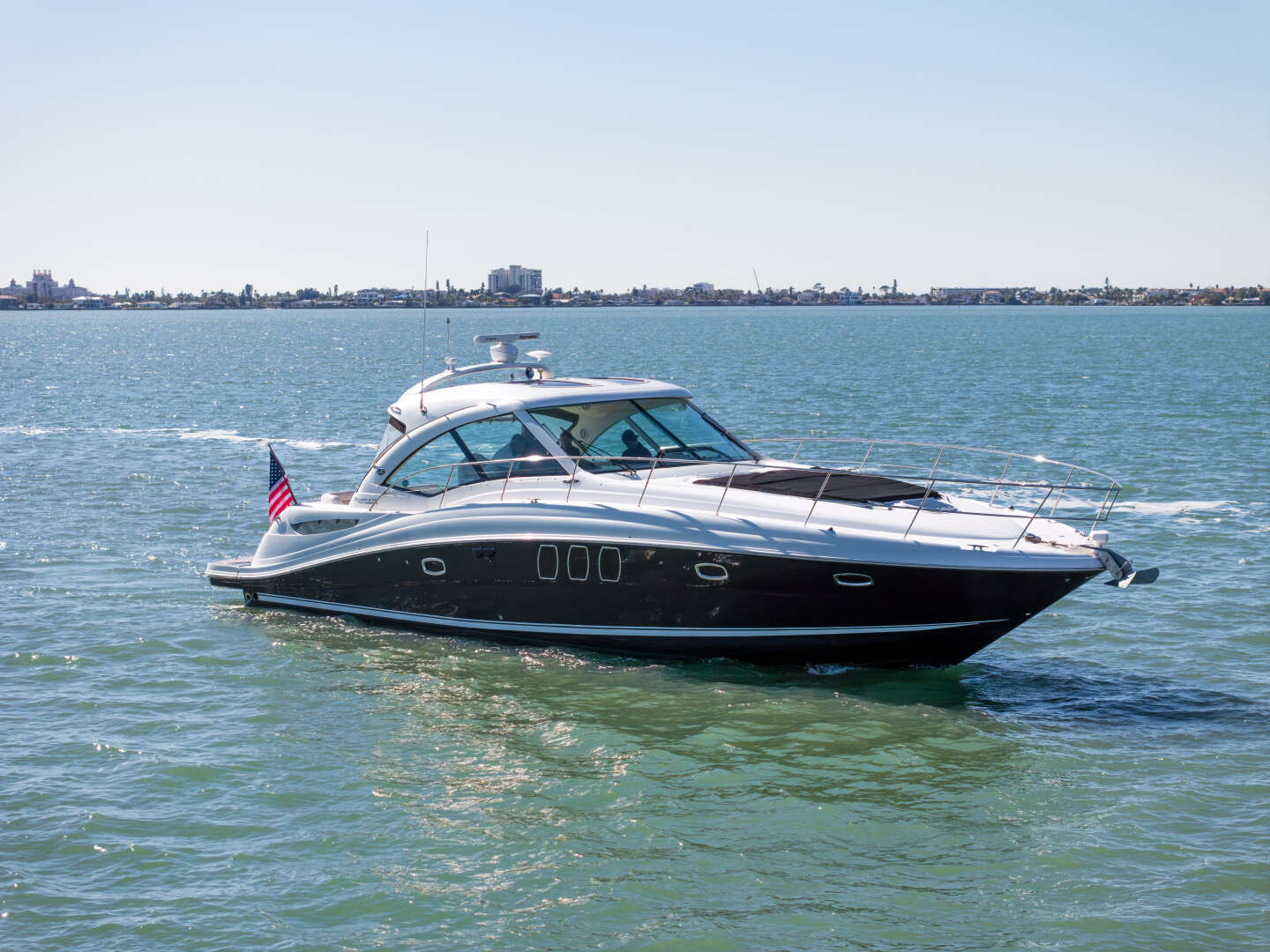 2010 Sea Ray 50 SUNDANCER - Image 43