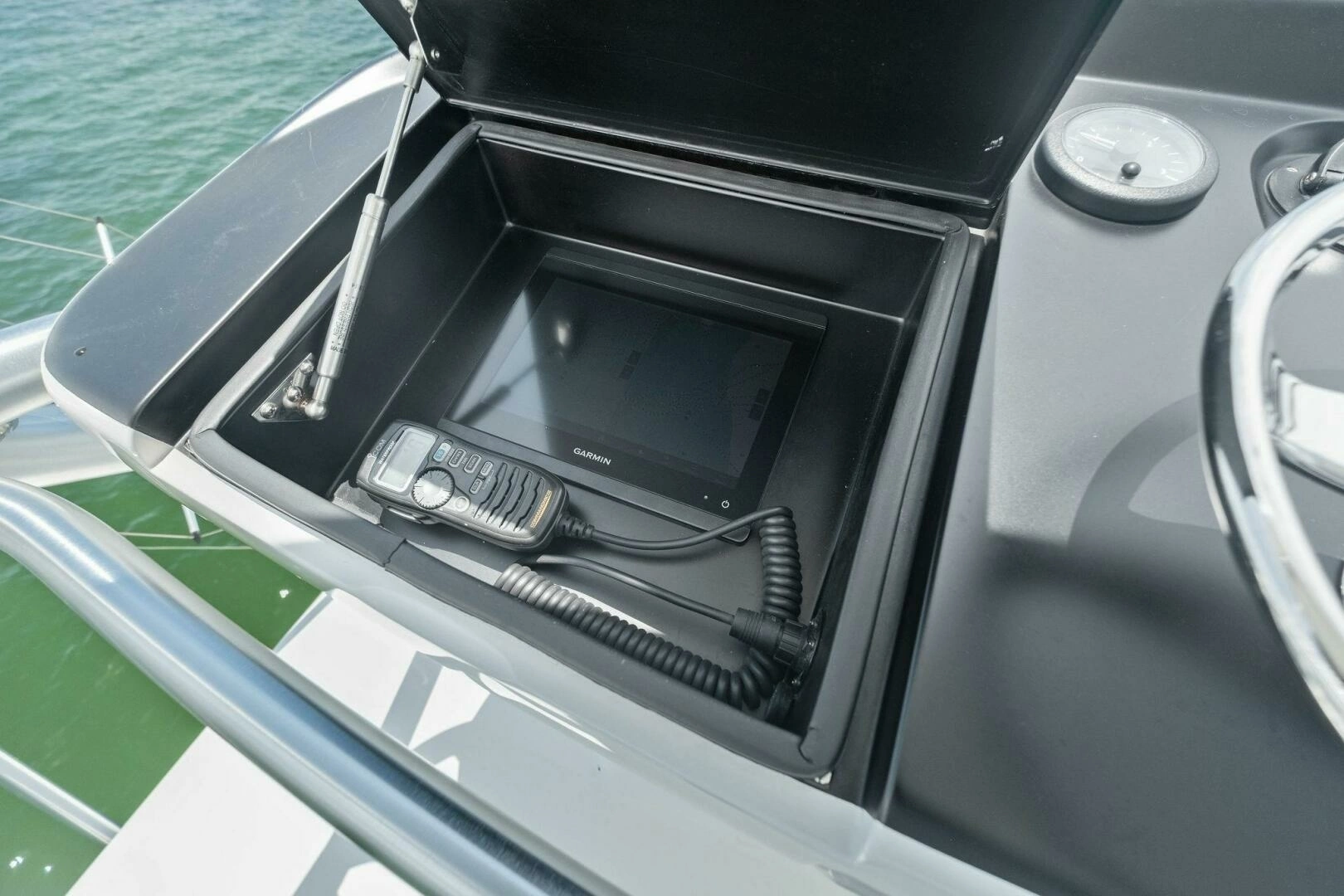 2015 Viking 52 OPEN - Image 19