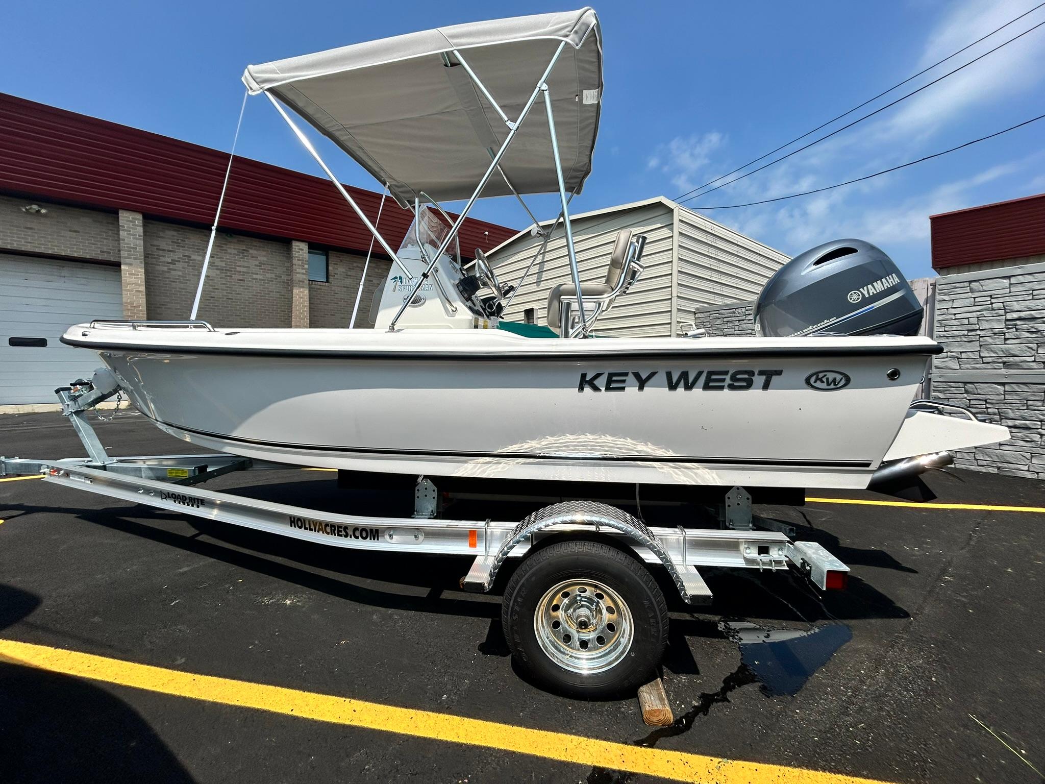 2025 Key West 1720 Center Console