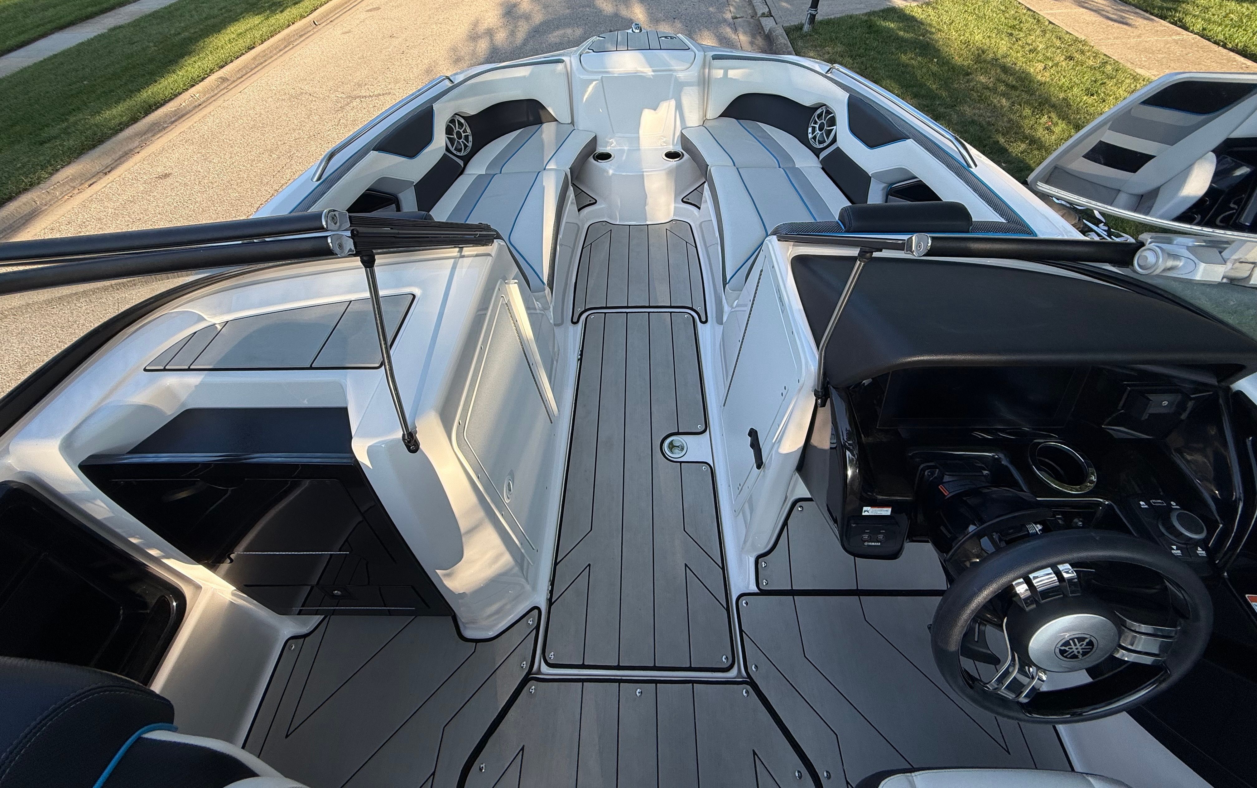 2021 Yamaha Boats 212XD - 9