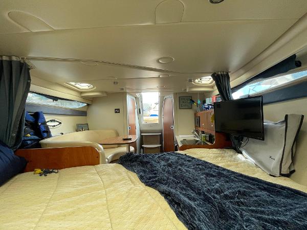 2007 Bayliner 300 - 13