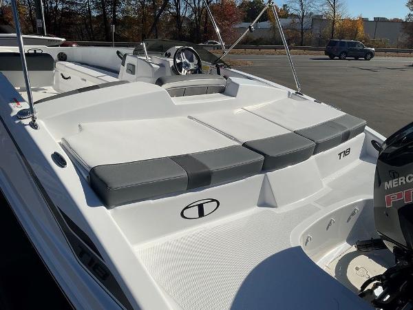 2025 Tahoe T18 boat with sleek design and comfortable seating.