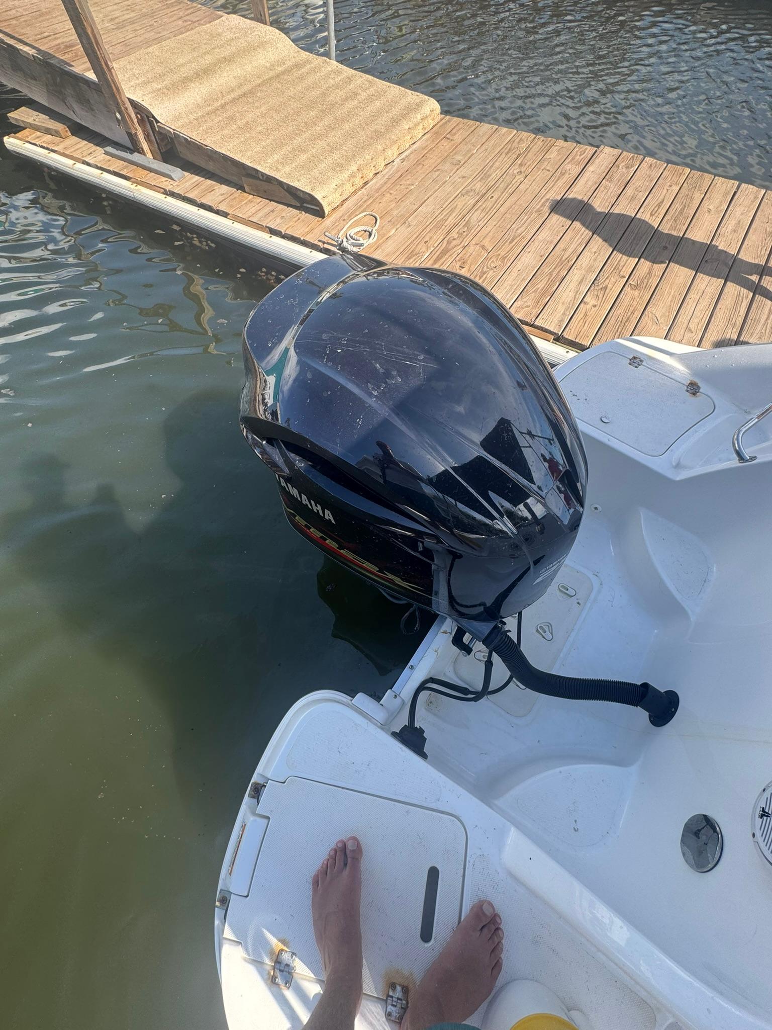 2017 Hurricane SunDeck 2400 OB - 9