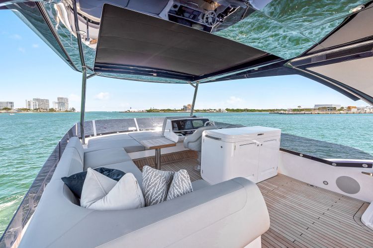 2024 Sunseeker Manhattan 68 - Image 12